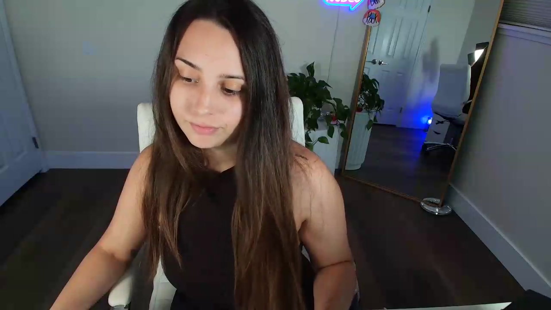 Gallery image thumbnail from BrittaniJade_'s myfreecams stream on, 06/06/2026, 07:33 image 3 of 20