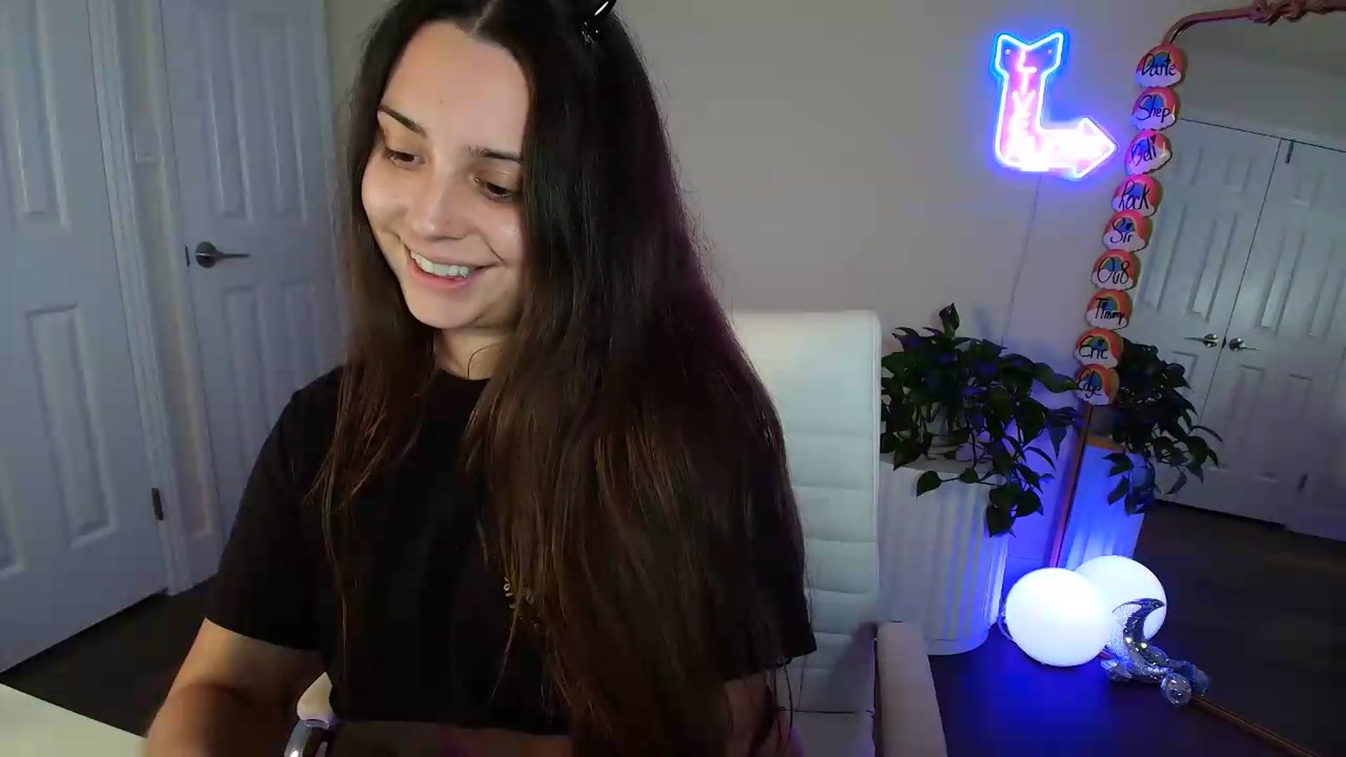 Gallery image thumbnail from BrittaniJade_'s myfreecams stream on, 06/21/2026, 06:41 image 10 of 20