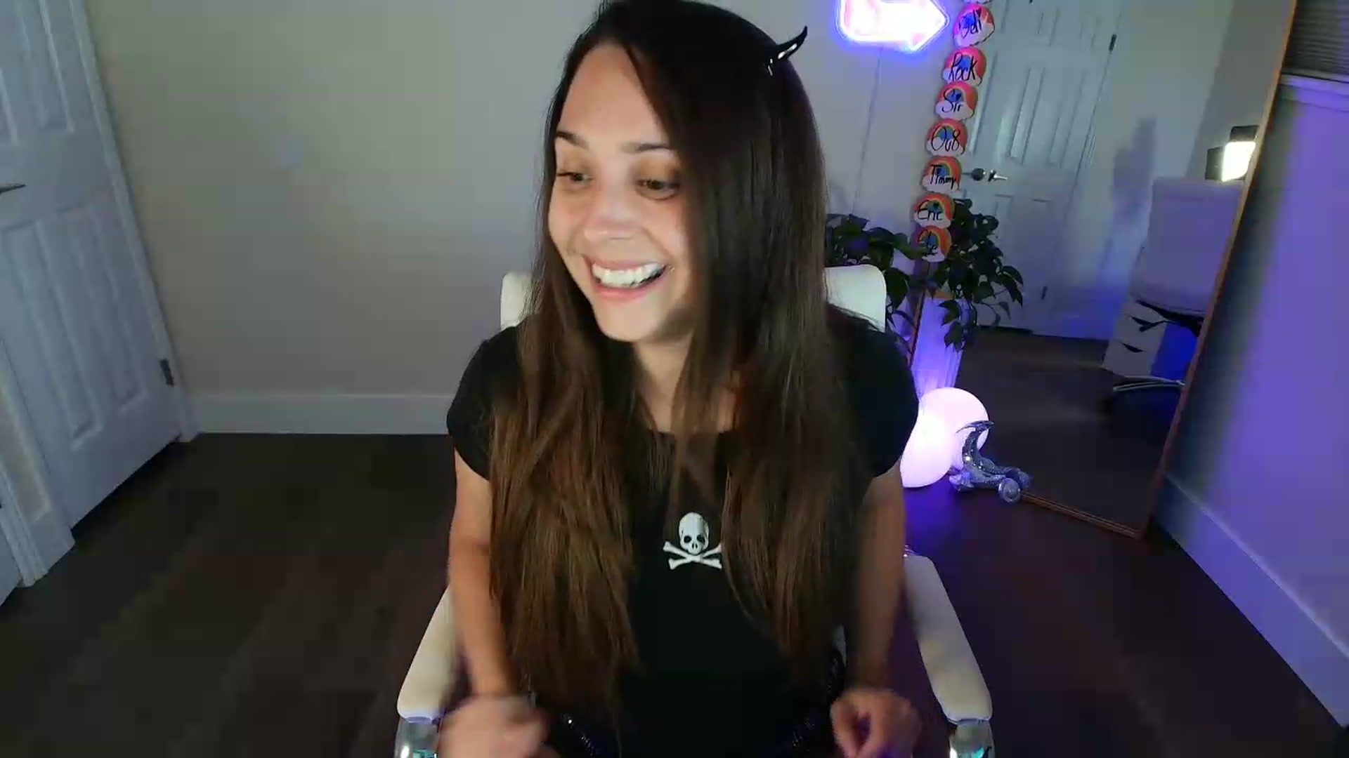 Gallery image thumbnail from BrittaniJade_'s myfreecams stream on, 06/22/2026, 06:19 image 5 of 20