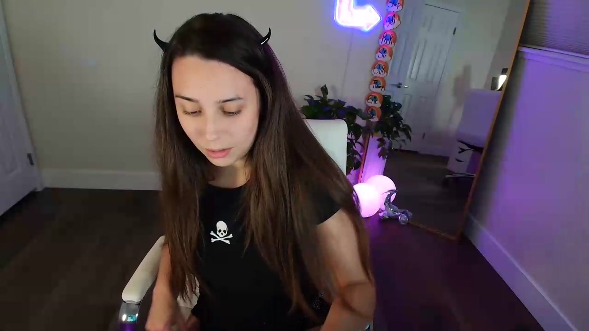Gallery image thumbnail from BrittaniJade_'s myfreecams stream on, 06/22/2026, 06:19 image 9 of 20