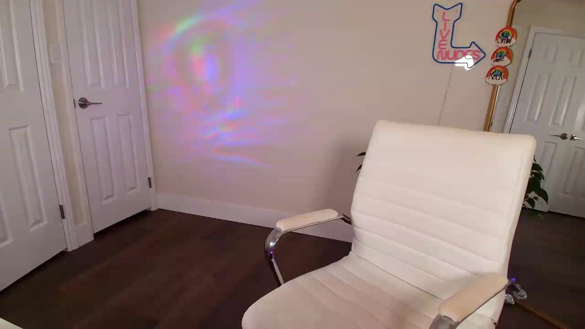 Gallery image thumbnail from BrittaniJade_'s myfreecams stream on, 08/11/2026, 08:43 image 3 of 20