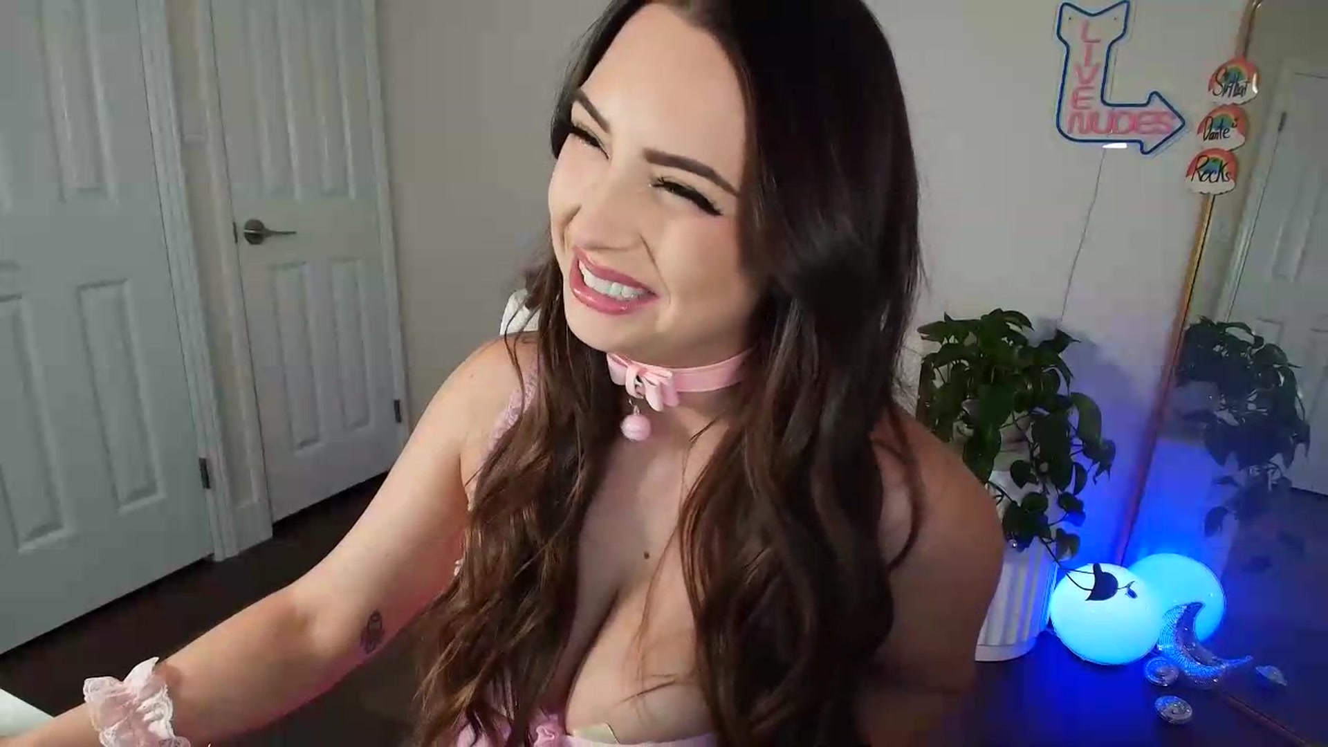 Gallery image thumbnail from BrittaniJade_'s myfreecams stream on, 08/21/2026, 06:53 image 11 of 20