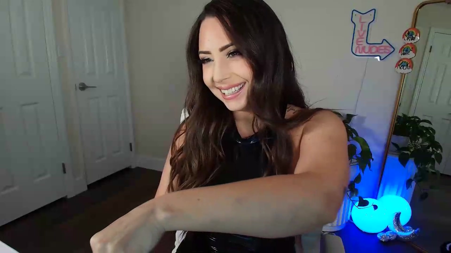 Gallery image thumbnail from BrittaniJade_'s myfreecams stream on, 09/01/2026, 08:32 image 4 of 20