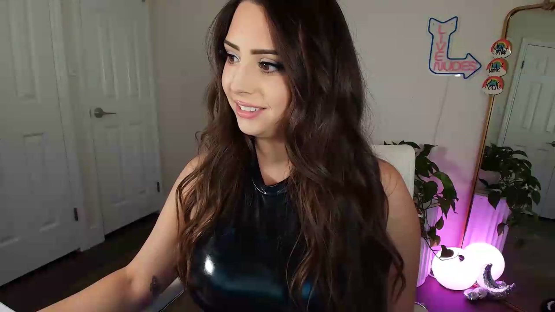 Gallery image thumbnail from BrittaniJade_'s myfreecams stream on, 09/01/2026, 08:32 image 6 of 20