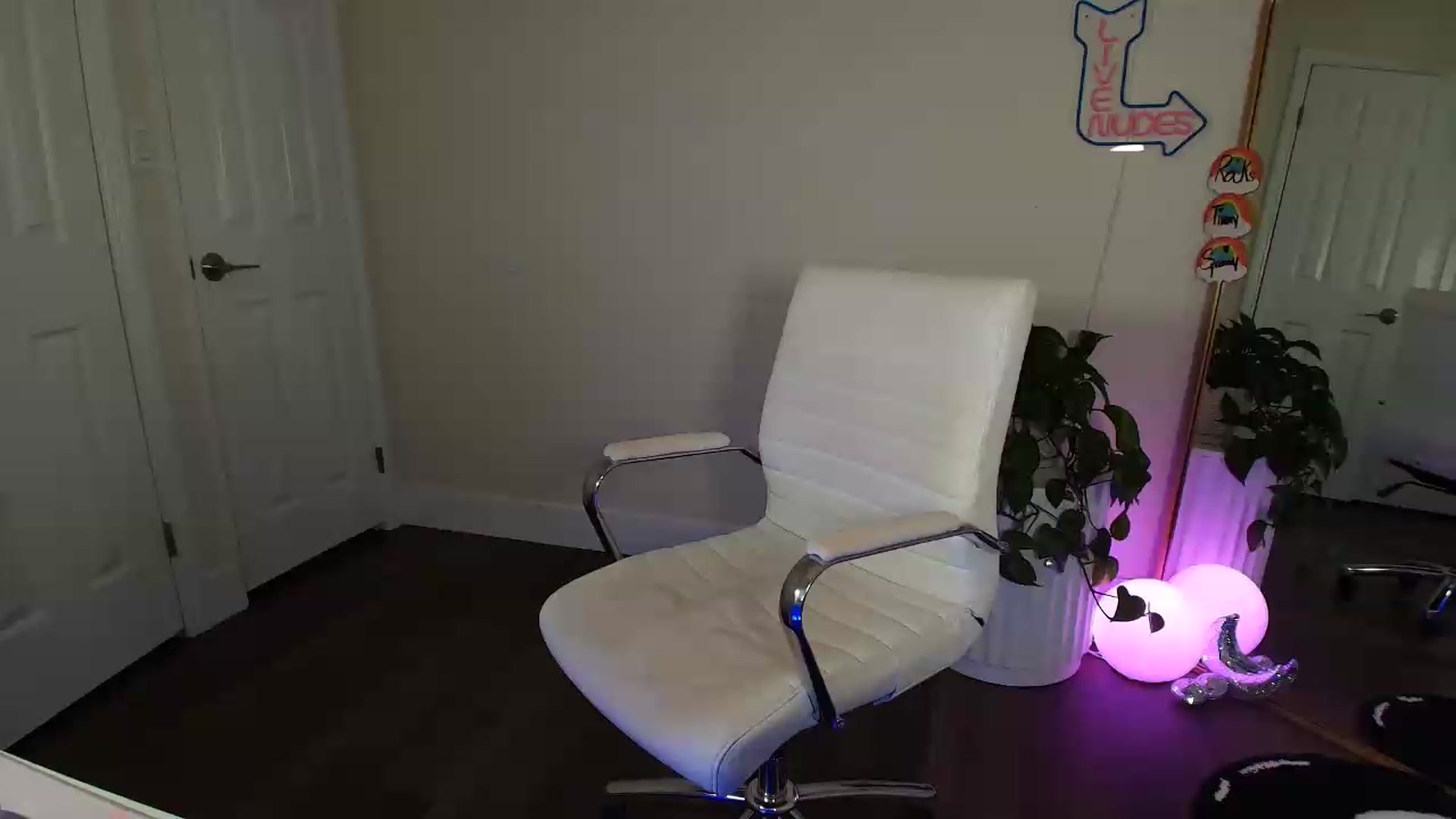 Gallery image thumbnail from BrittaniJade_'s myfreecams stream on, 09/04/2026, 03:33 image 20 of 20