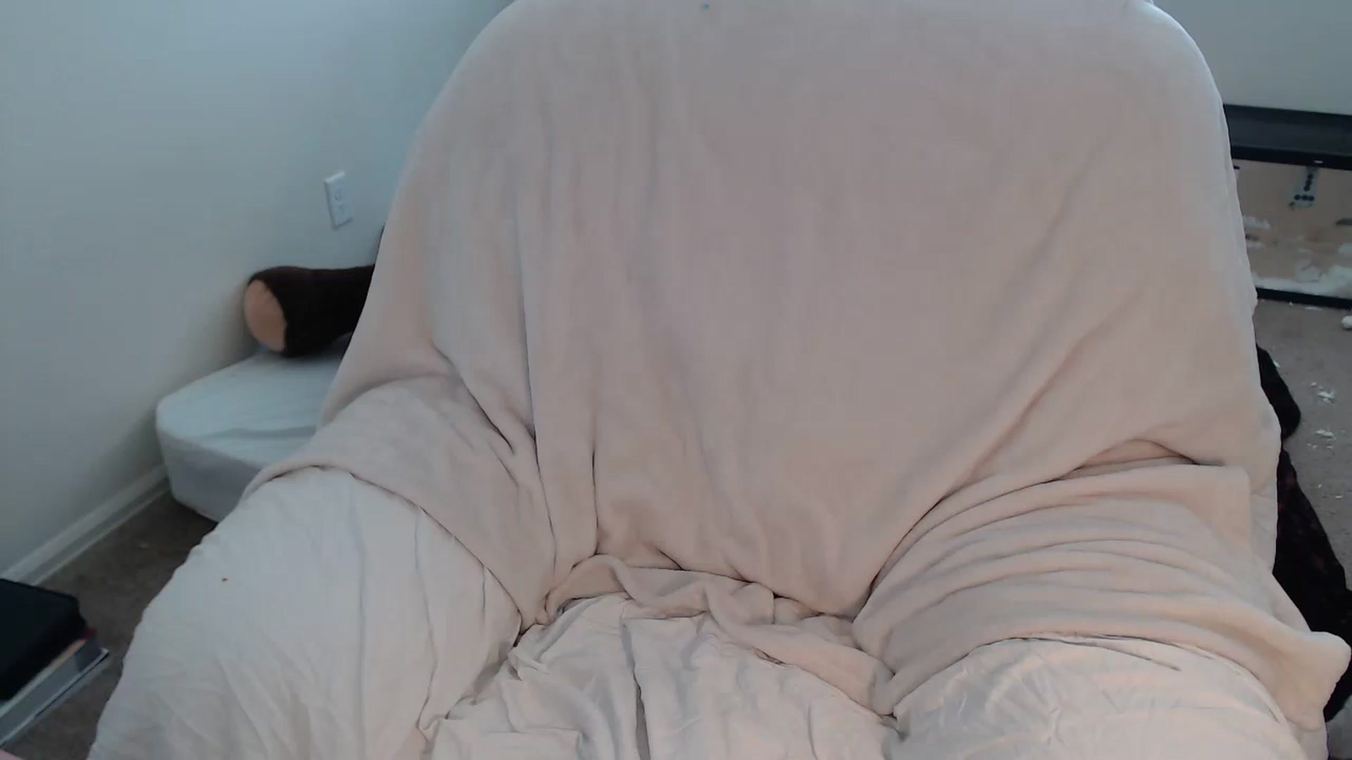 Gallery image thumbnail from Brittannybaby's myfreecams stream on, 04/08/2023, 15:36 image 10 of 20