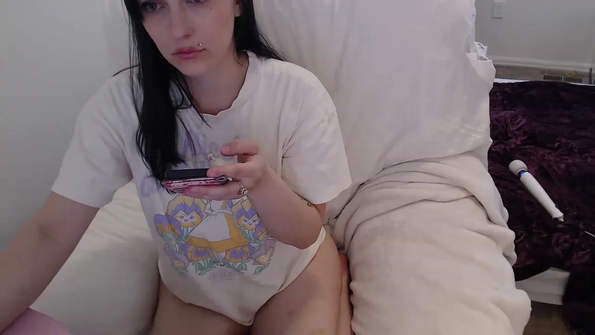 Gallery image thumbnail from Brittannybaby's myfreecams stream on, 04/15/2023, 17:50 image 12 of 20