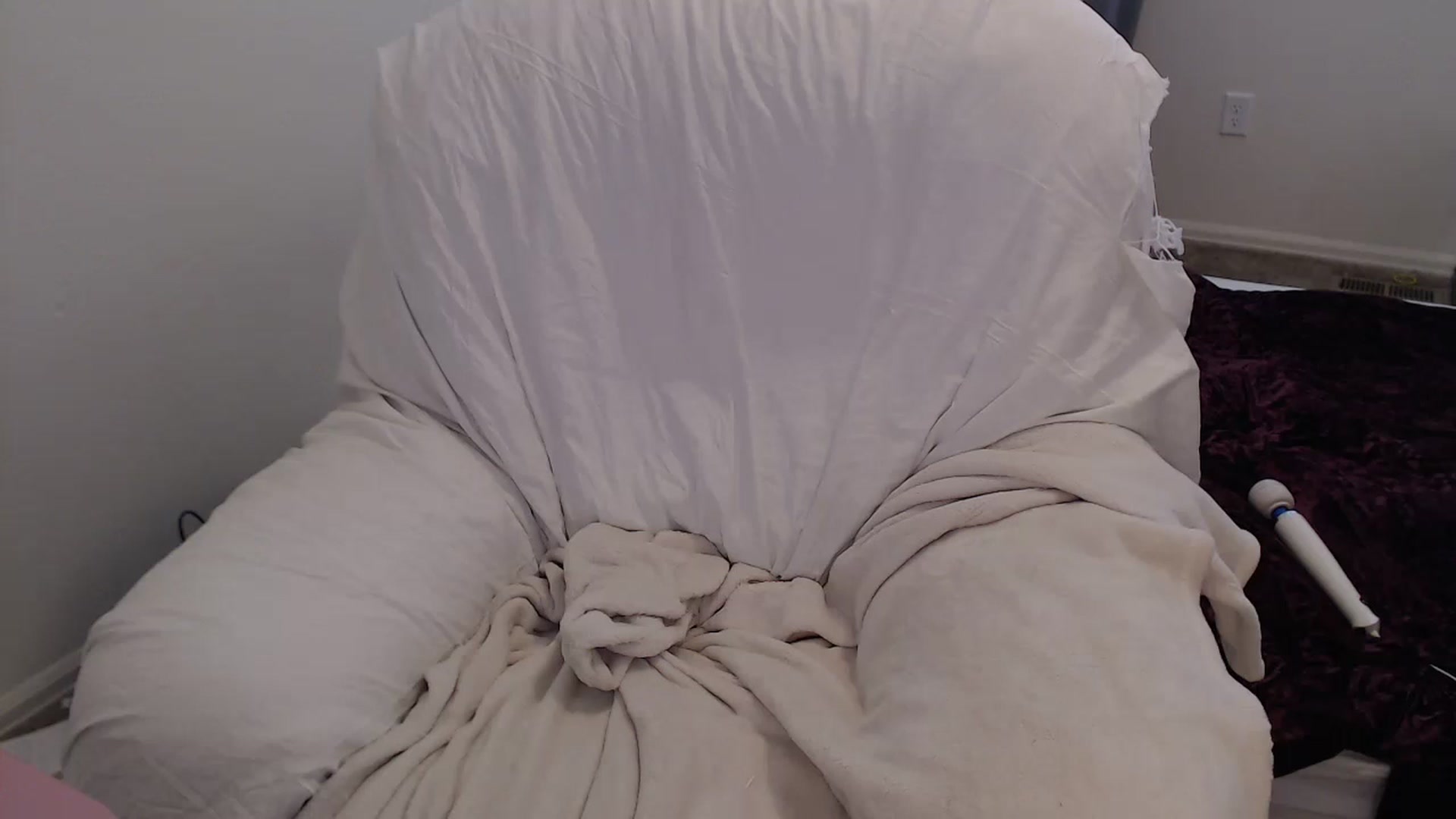 Gallery image thumbnail from Brittannybaby's myfreecams stream on, 04/15/2023, 17:50 image 19 of 20