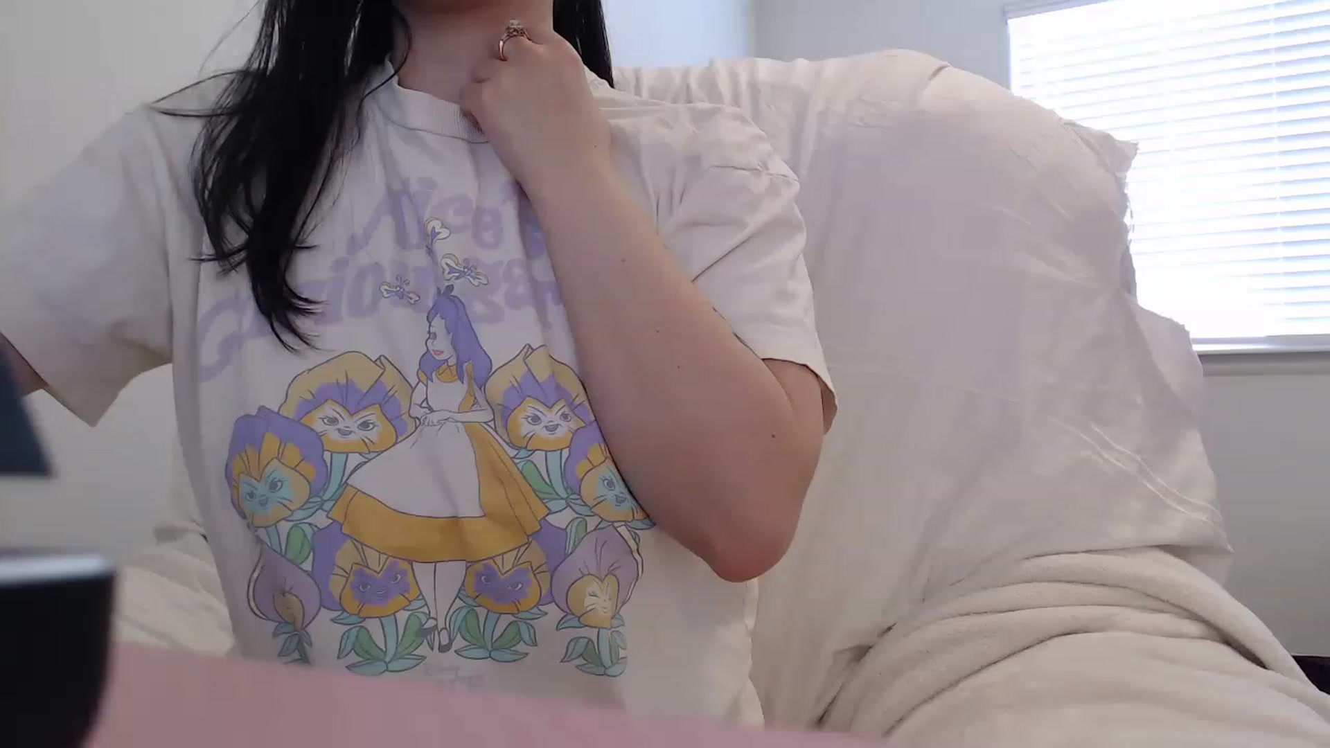 Gallery image thumbnail from Brittannybaby's myfreecams stream on, 04/15/2023, 17:50 image 6 of 20