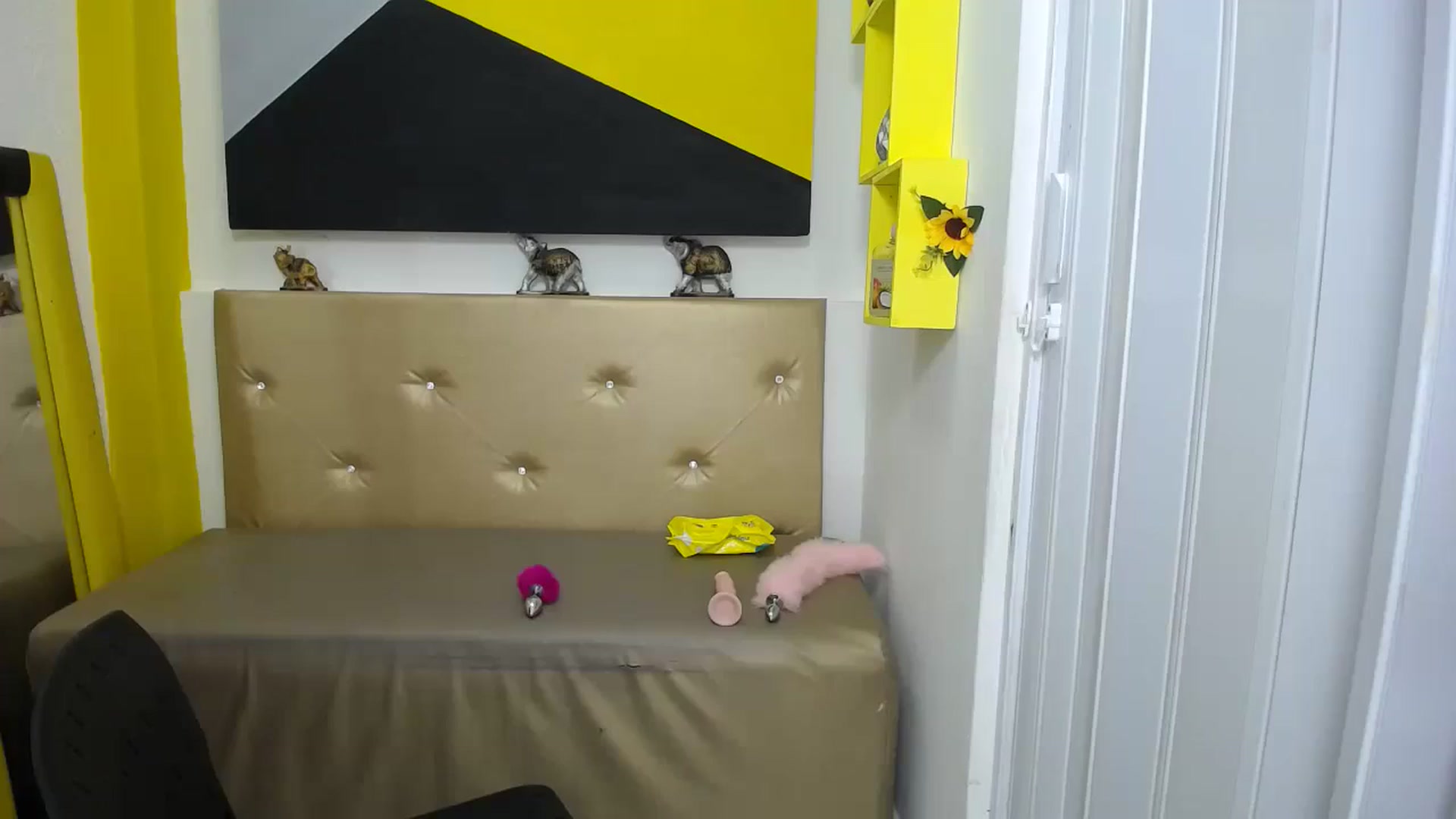 Gallery image thumbnail from BrittanyEdms's myfreecams stream on, 06/07/2025, 10:46 image 18 of 20