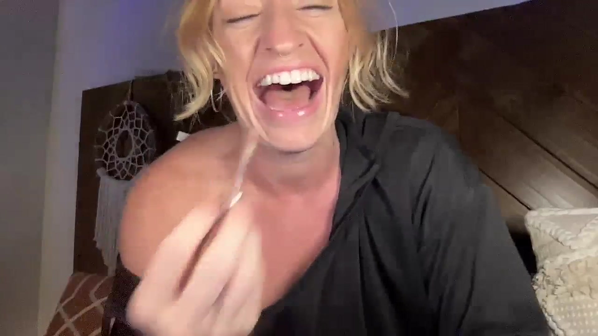 Gallery image thumbnail from Brizzy's myfreecams stream on, 10/25/2023, 04:08 image 9 of 20