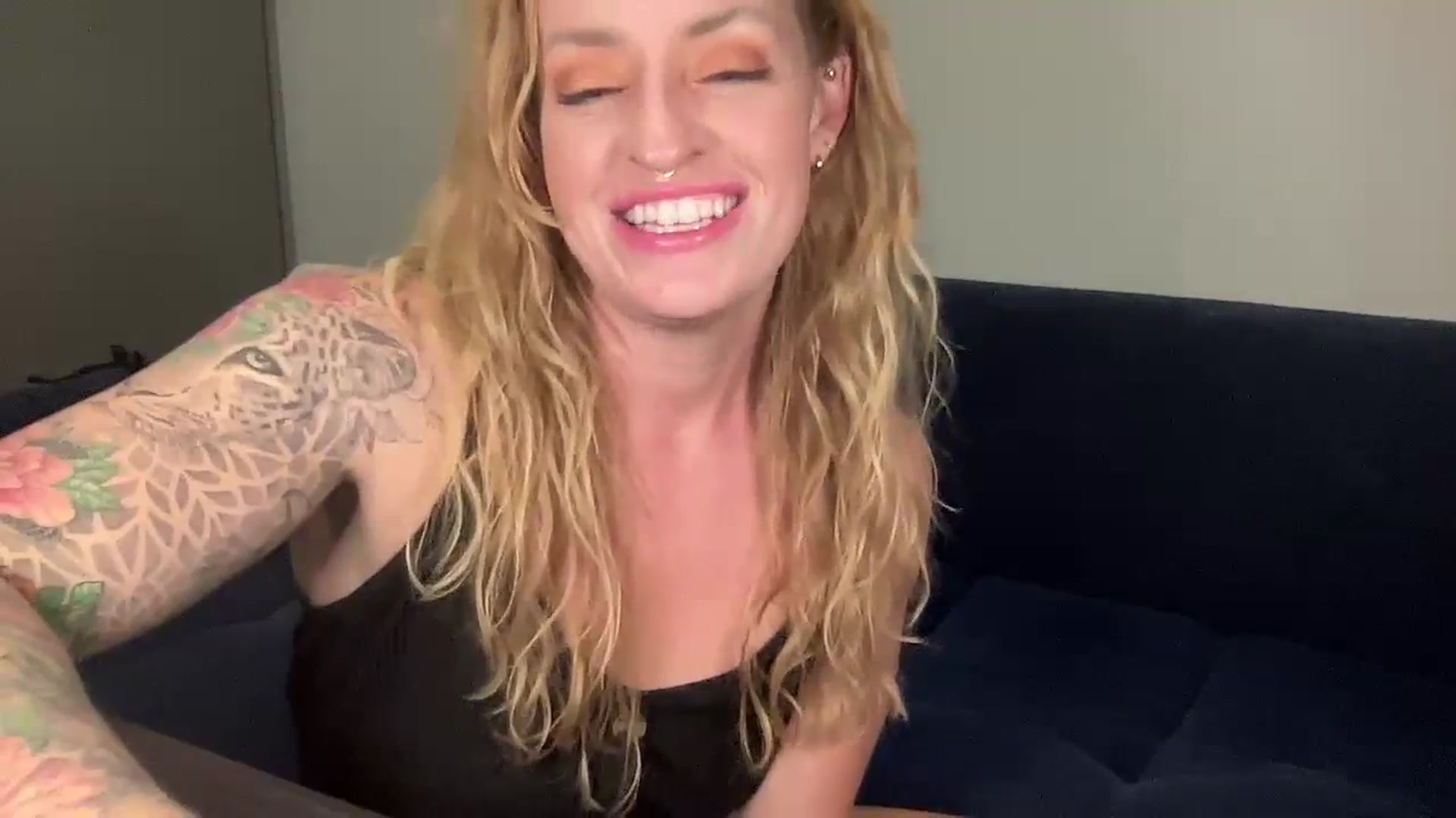 Gallery image thumbnail from Brizzy's myfreecams stream on, 04/03/2024, 03:16 image 6 of 20