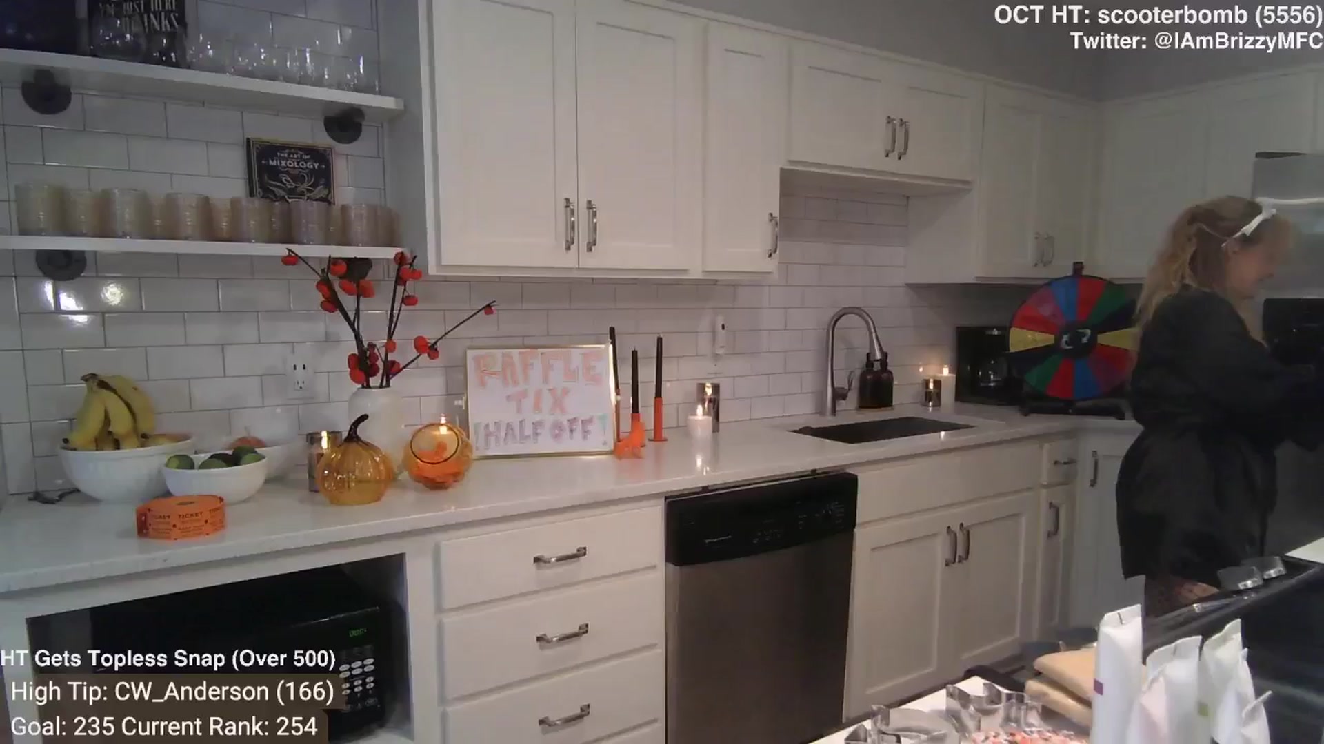 Gallery image thumbnail from Brizzy's myfreecams stream on, 10/31/2024, 01:43 image 9 of 20