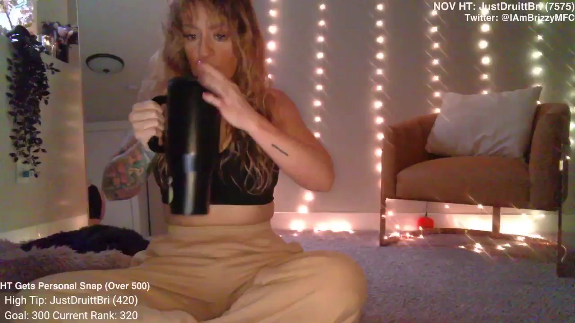 Gallery image thumbnail from Brizzy's myfreecams stream on, 11/27/2024, 18:03 image 2 of 20