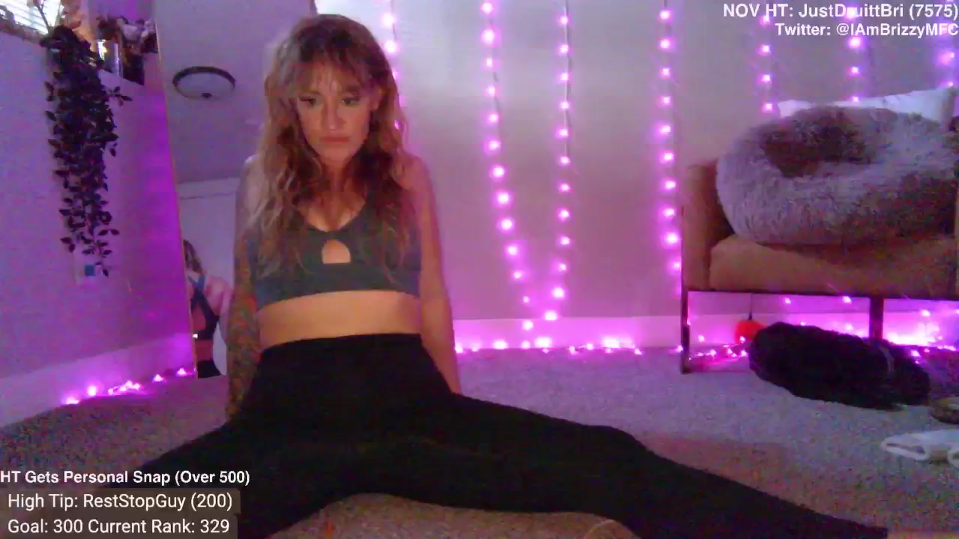 Gallery image thumbnail from Brizzy's myfreecams stream on, 11/29/2024, 20:03 image 19 of 20