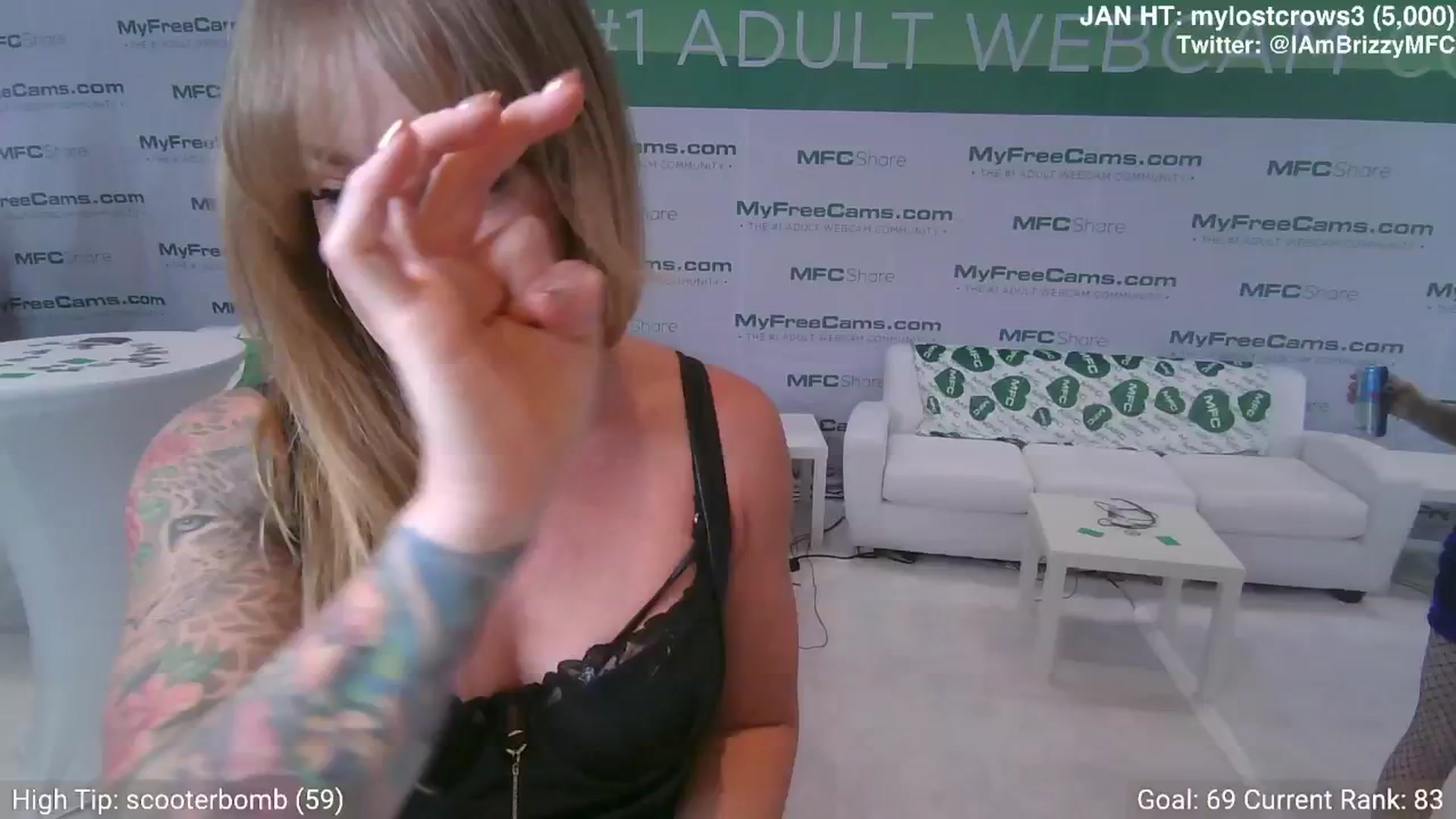 Gallery image thumbnail from Brizzy's myfreecams stream on, 01/26/2025, 24:07 image 7 of 20
