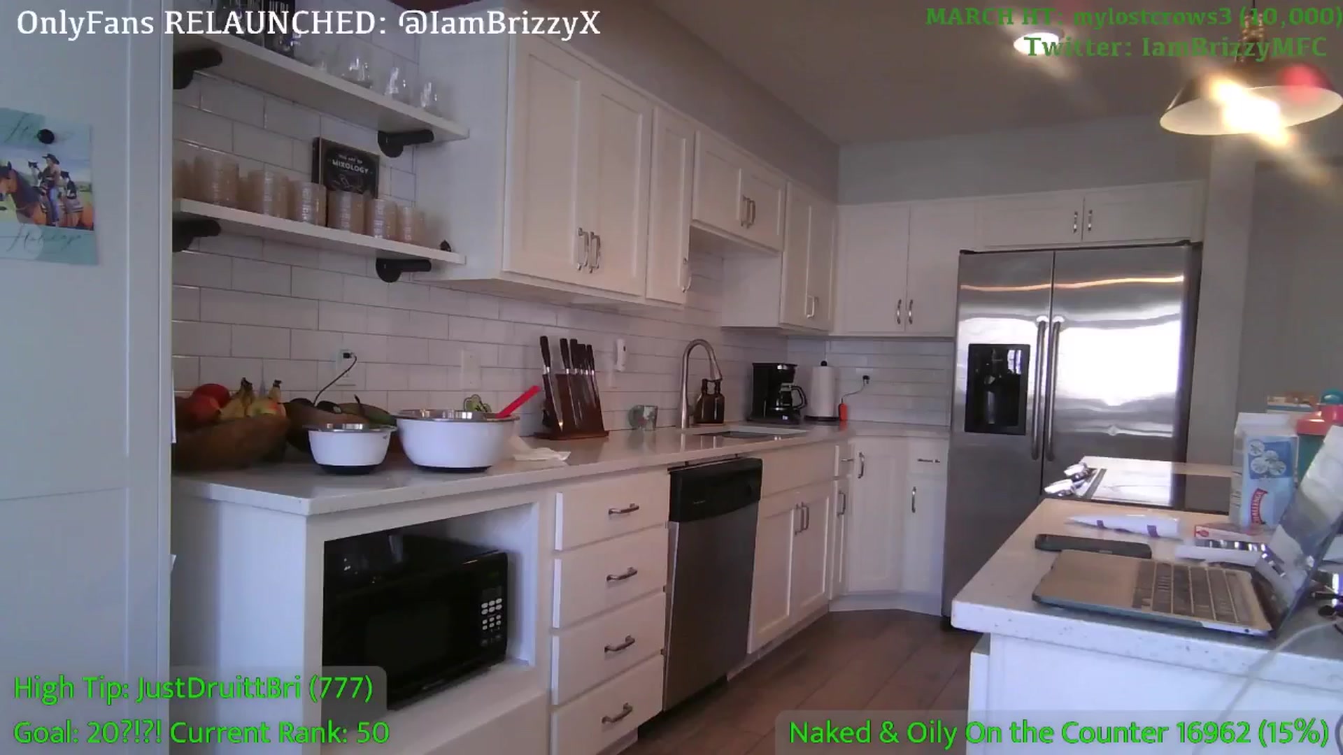 Gallery image thumbnail from Brizzy's myfreecams stream on, 03/02/2025, 23:09 image 7 of 20