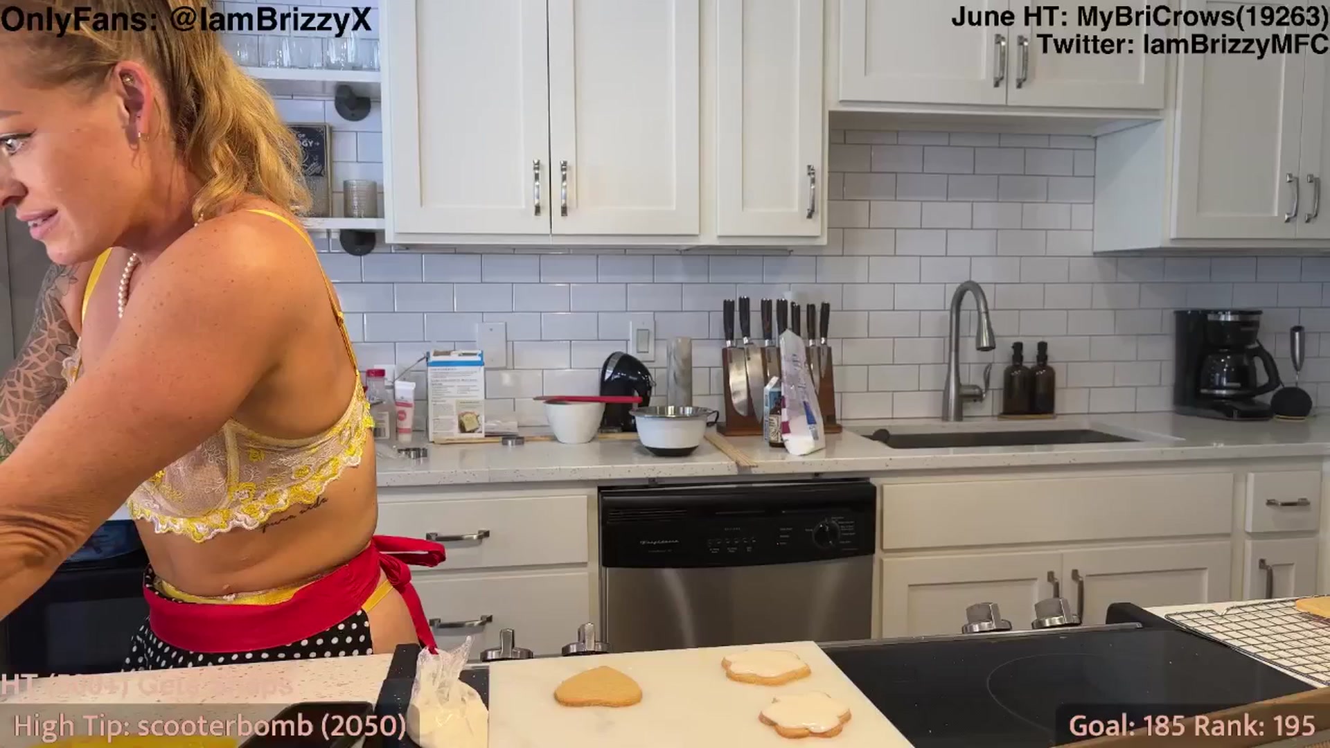Gallery image thumbnail from Brizzy's myfreecams stream on, 06/29/2025, 20:48 image 2 of 20