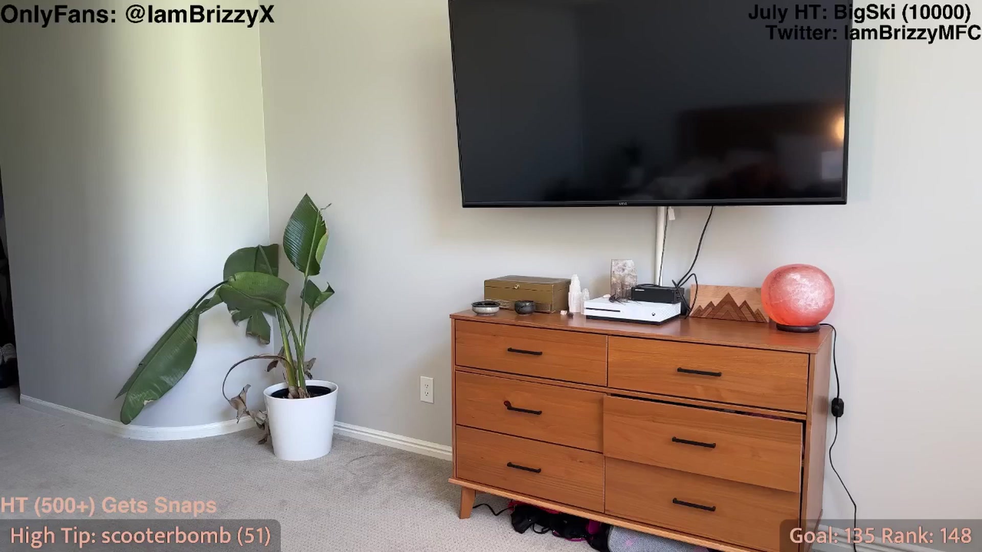 Gallery image thumbnail from Brizzy's myfreecams stream on, 07/16/2025, 20:15 image 17 of 20