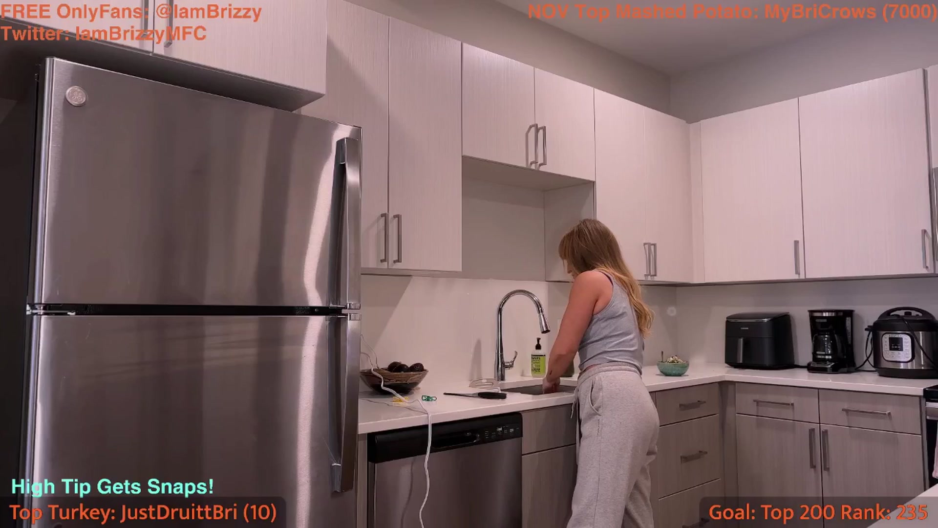 Gallery image thumbnail from Brizzy's myfreecams stream on, 11/23/2025, 21:17 image 3 of 20