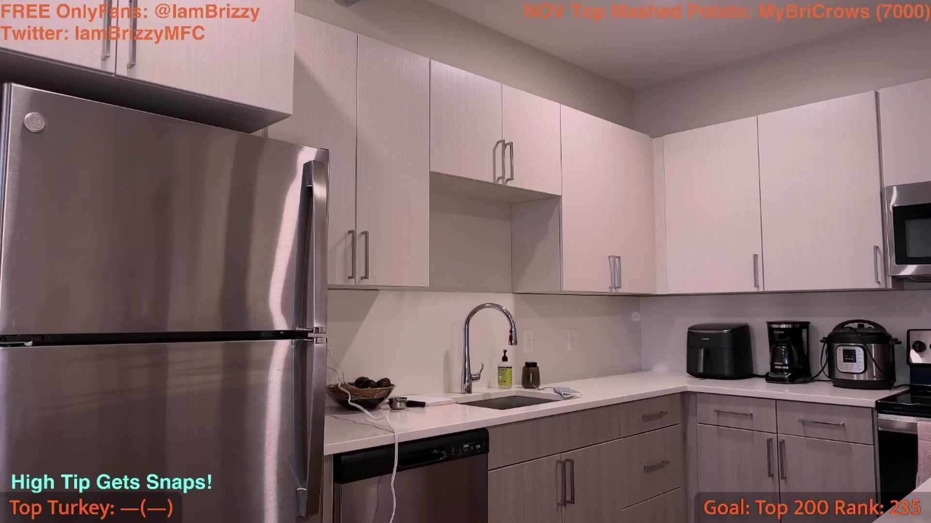 Gallery image thumbnail from Brizzy's myfreecams stream on, 11/23/2025, 21:17 image 1 of 20