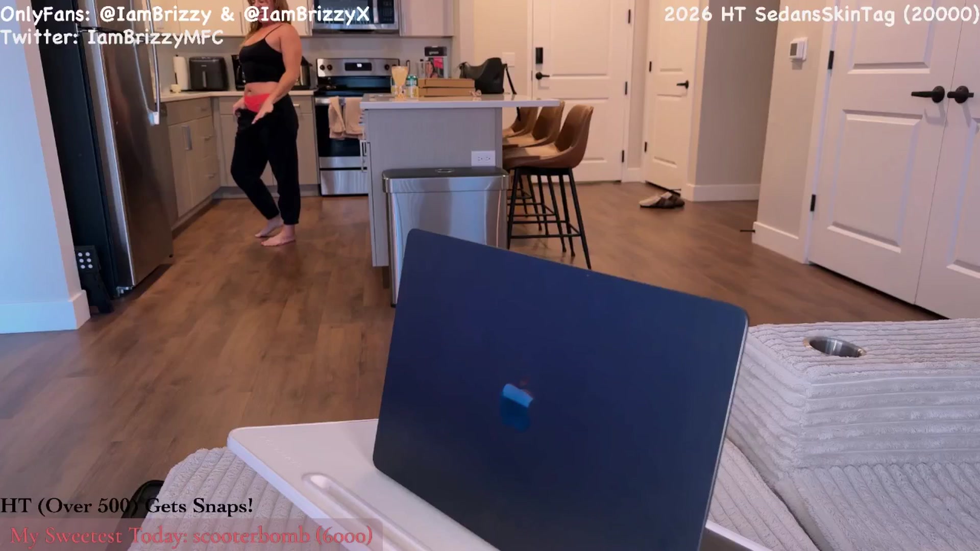 Gallery image thumbnail from Brizzy's myfreecams stream on, 04/18/2026, 01:57 image 7 of 20