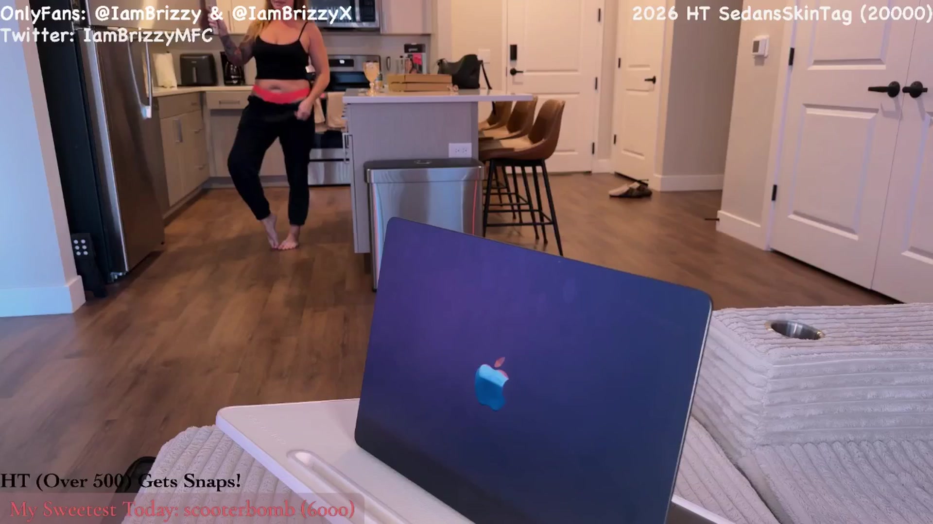 Gallery image thumbnail from Brizzy's myfreecams stream on, 04/18/2026, 01:57 image 6 of 20