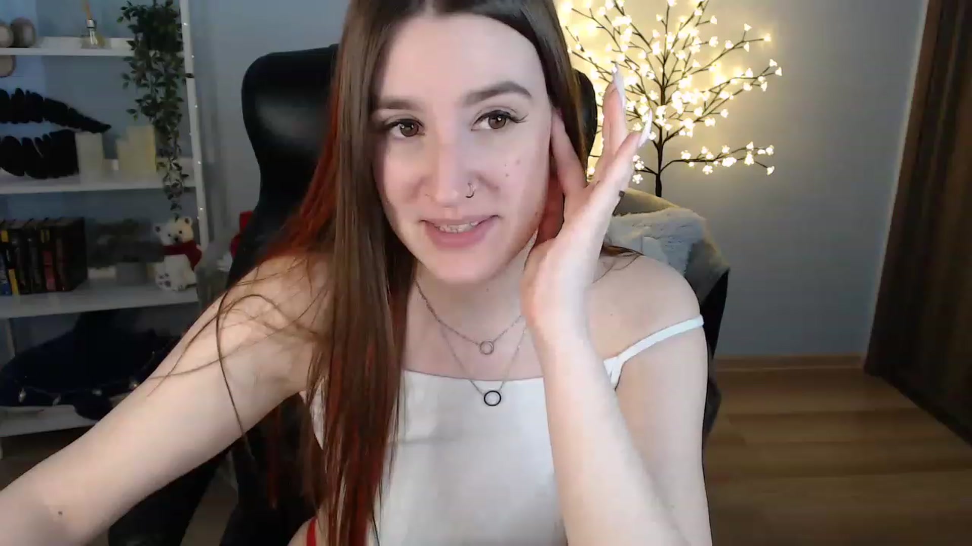 Gallery image thumbnail from Brocard's myfreecams stream on, 05/05/2023, 11:38 image 3 of 20