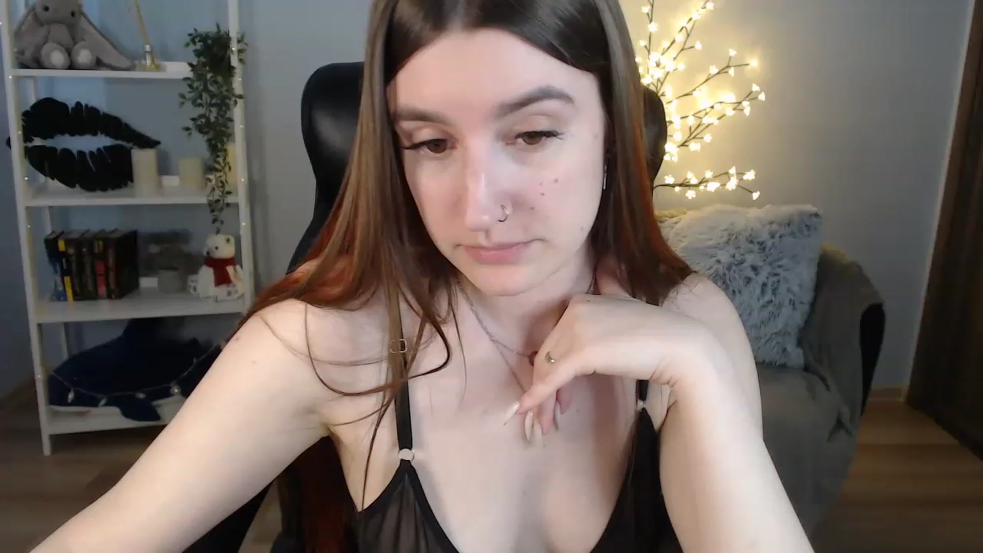 Gallery image thumbnail from Brocard's myfreecams stream on, 05/19/2023, 10:49 image 15 of 20