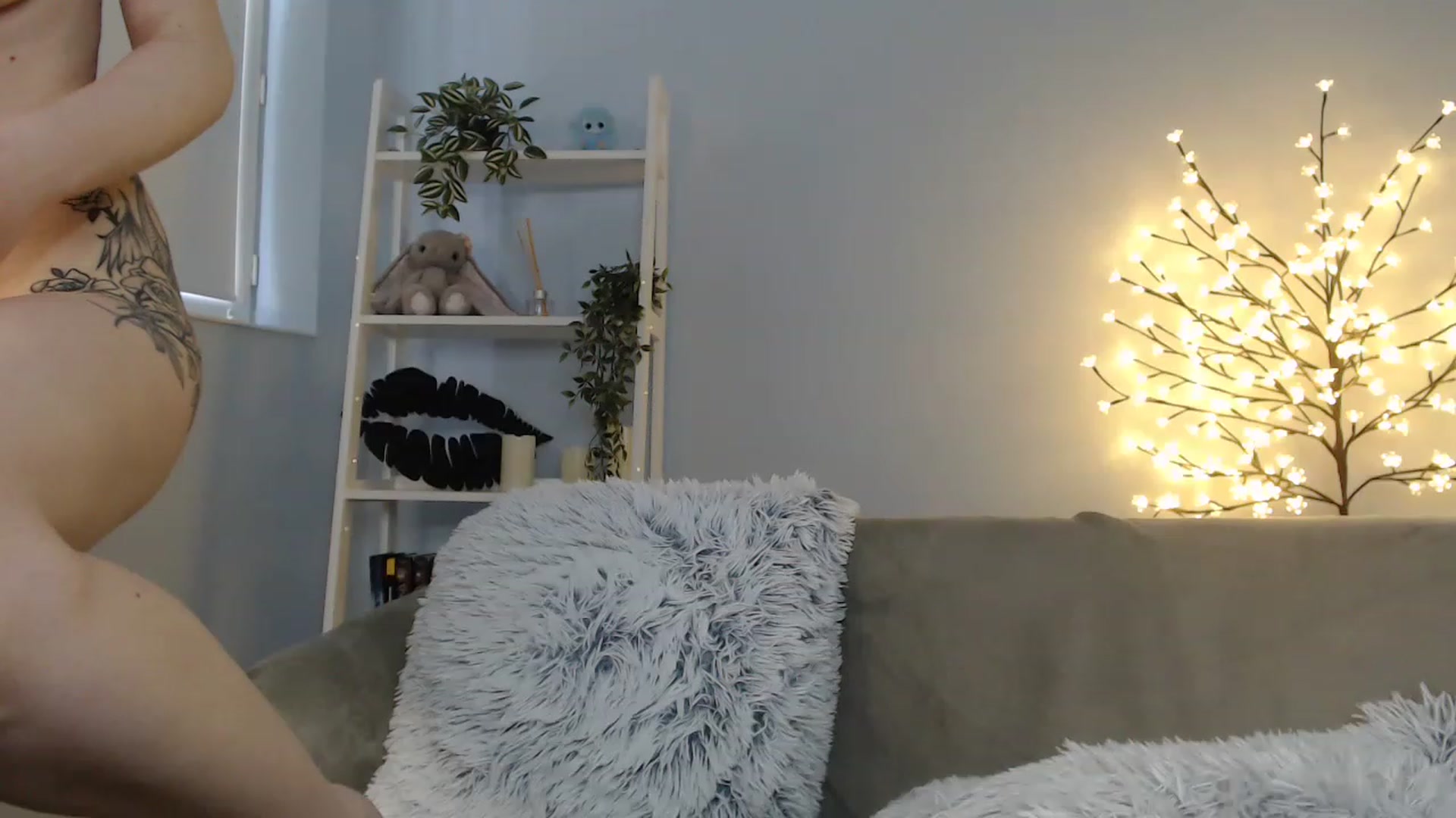 Gallery image thumbnail from Brocard's myfreecams stream on, 05/20/2023, 10:25 image 17 of 20