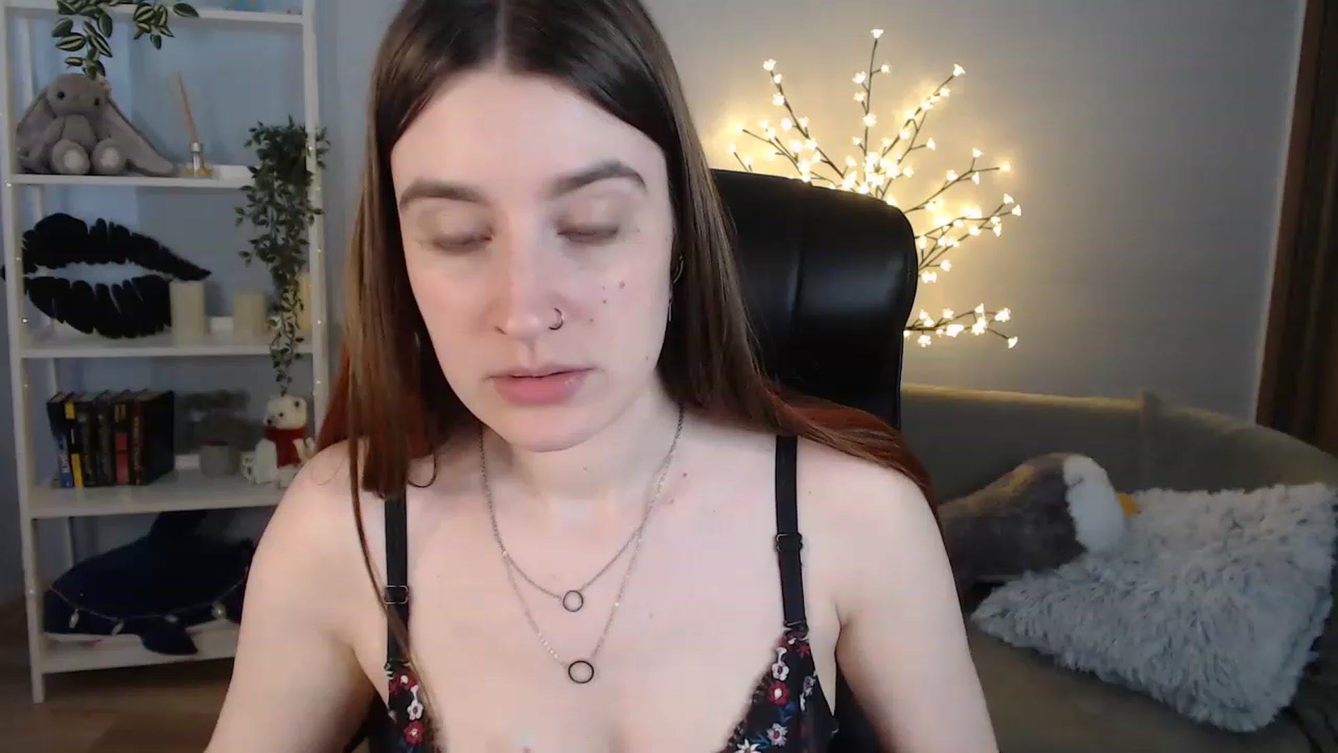 Gallery image thumbnail from Brocard's myfreecams stream on, 05/22/2023, 13:26 image 17 of 20
