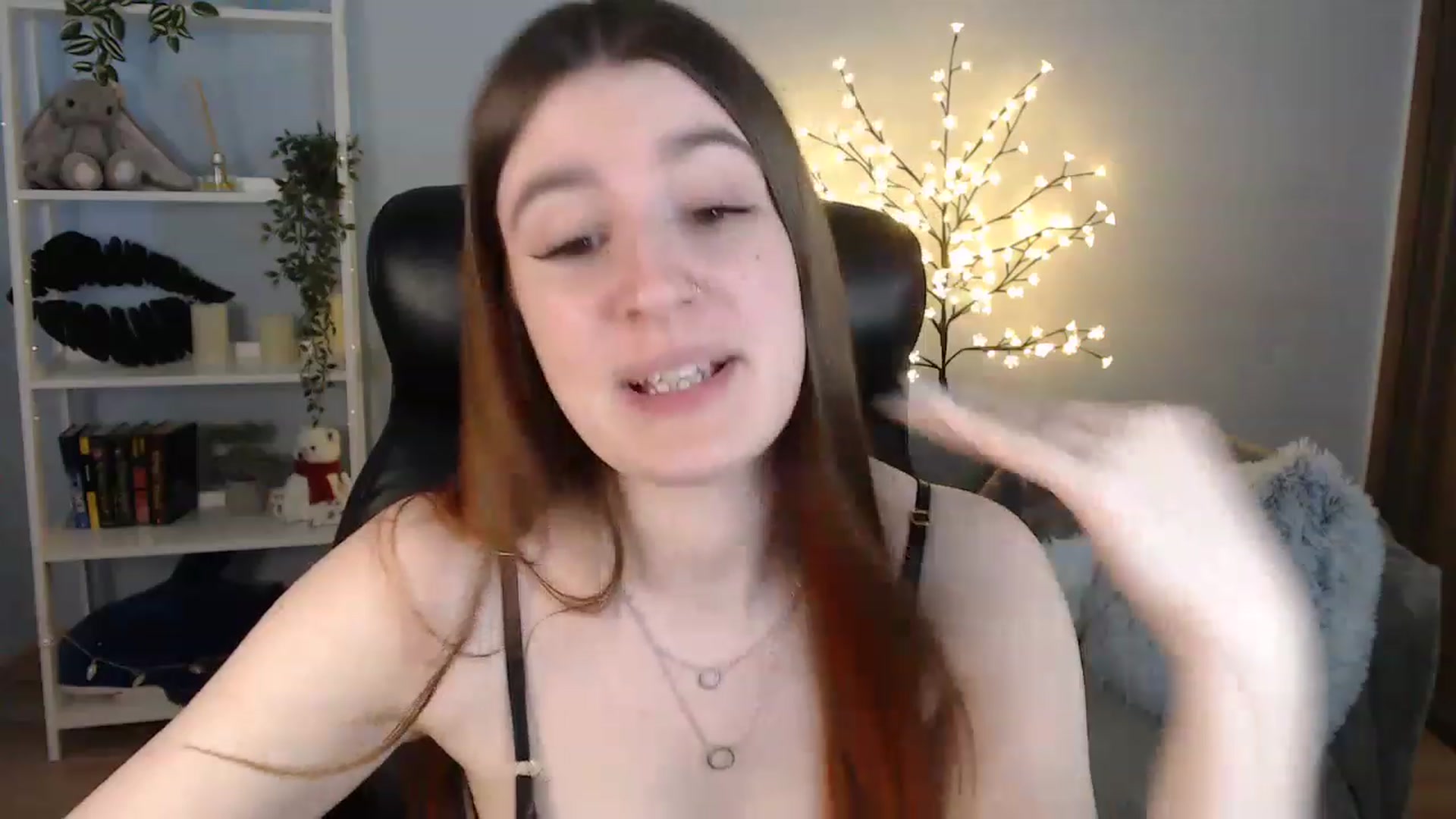 Gallery image thumbnail from Brocard's myfreecams stream on, 05/24/2023, 13:22 image 4 of 20