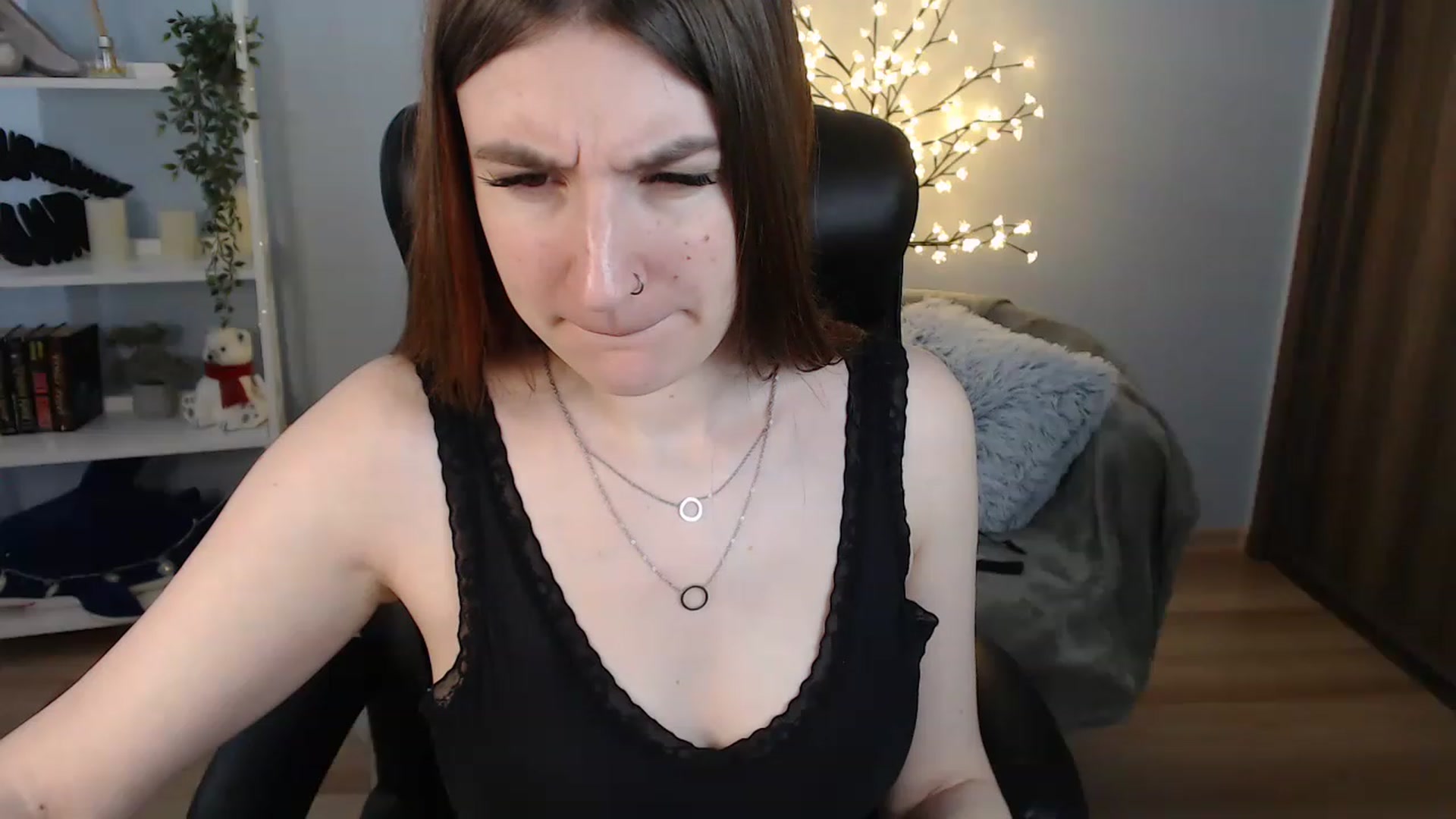 Gallery image thumbnail from Brocard's myfreecams stream on, 05/27/2023, 09:59 image 6 of 20