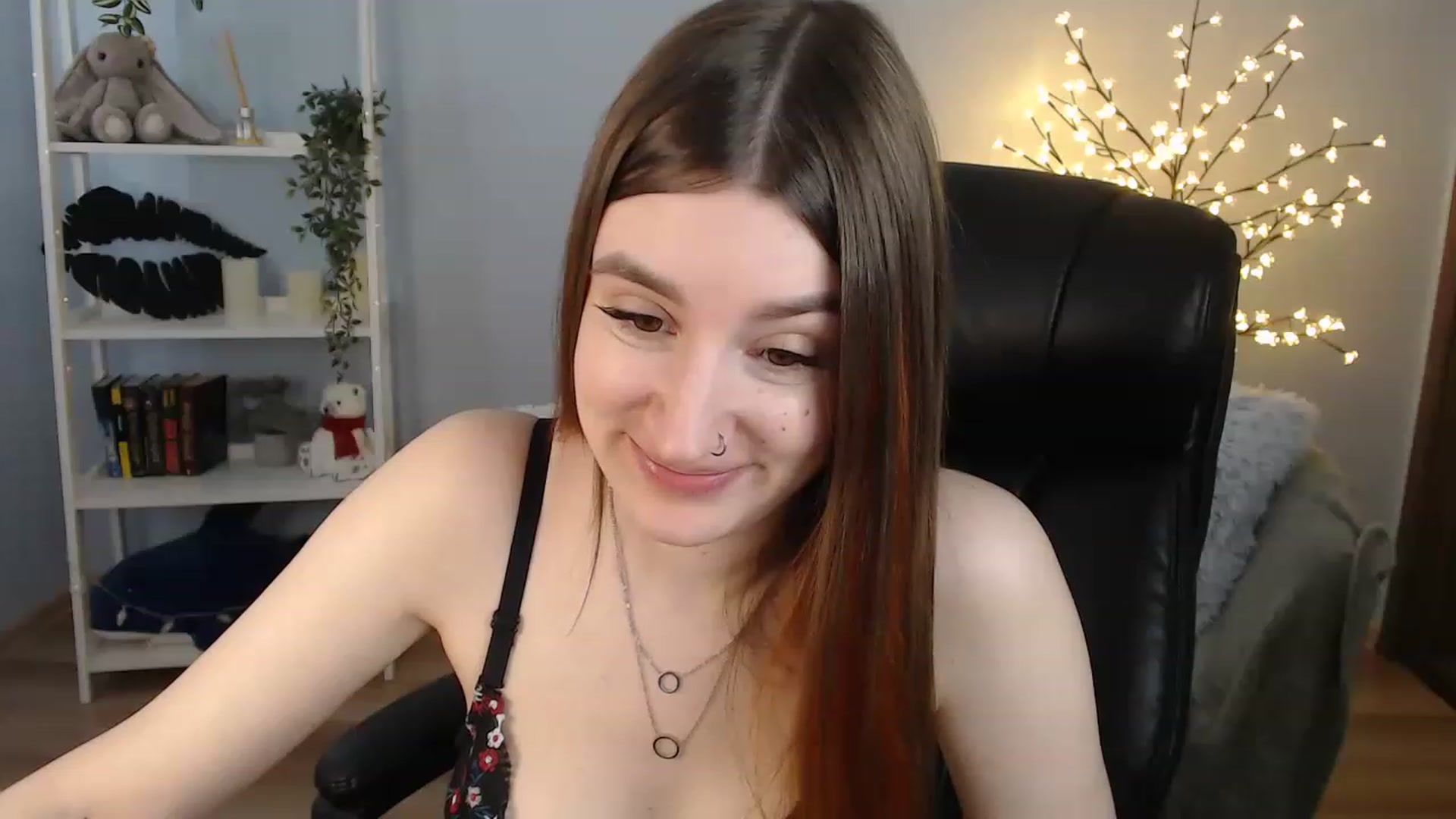 Gallery image thumbnail from Brocard's myfreecams stream on, 06/01/2023, 08:25 image 18 of 20