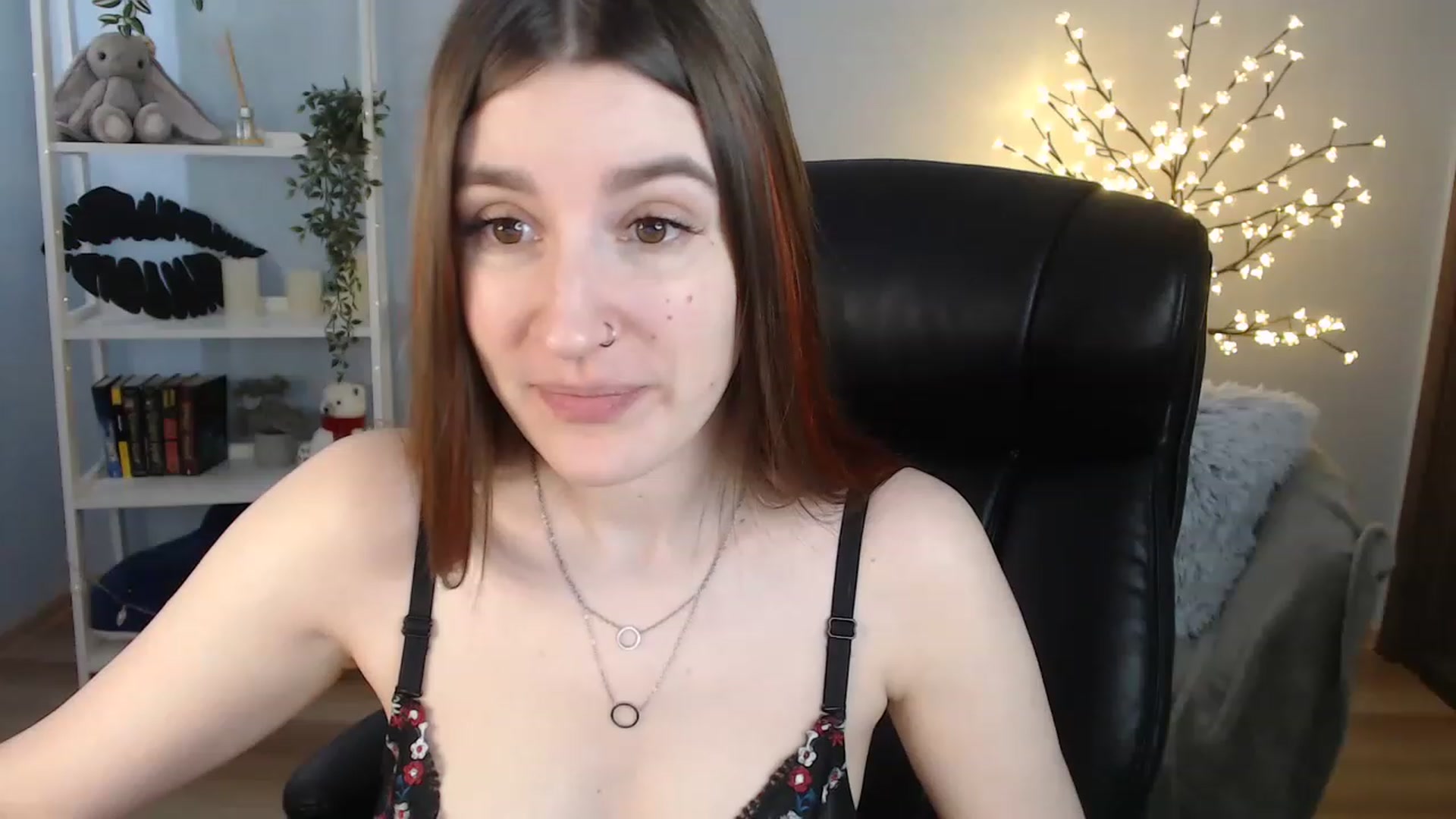 Gallery image thumbnail from Brocard's myfreecams stream on, 06/01/2023, 08:25 image 6 of 20