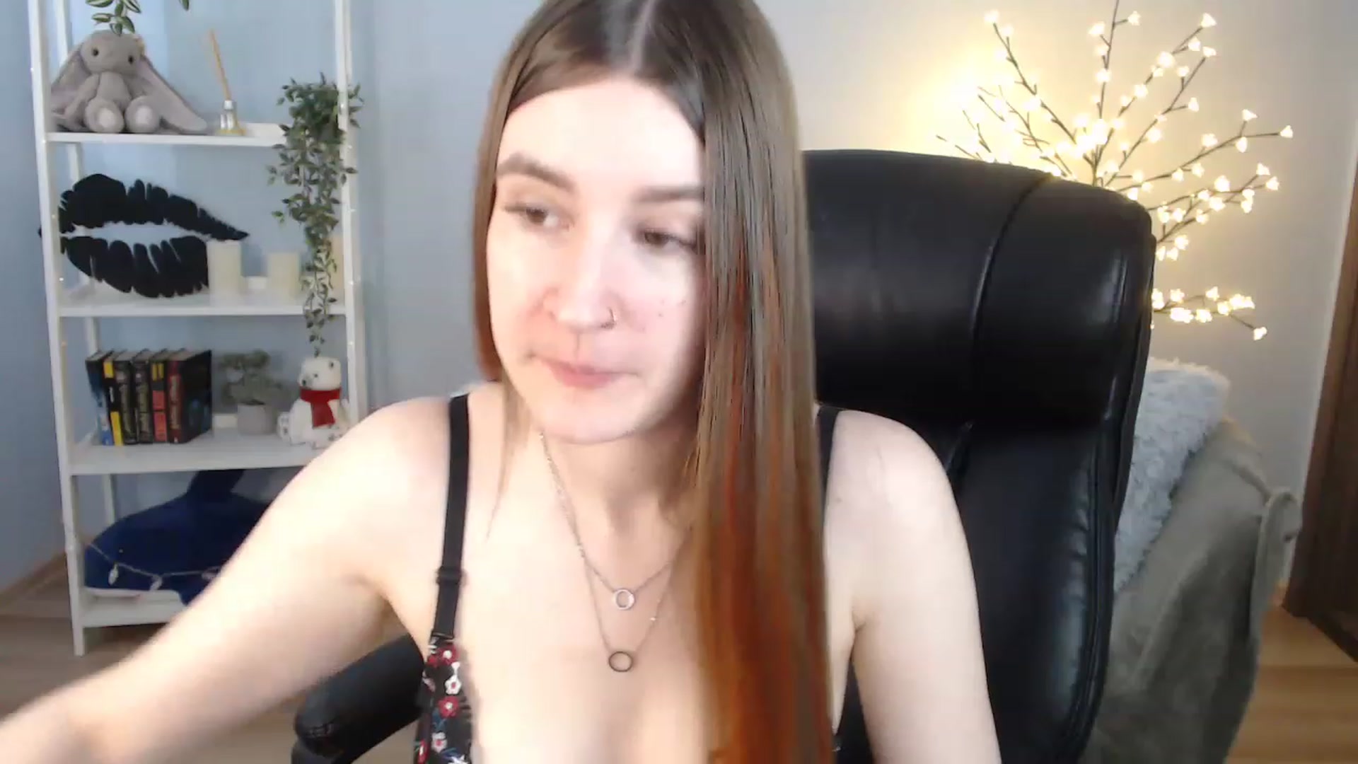 Gallery image thumbnail from Brocard's myfreecams stream on, 06/01/2023, 08:25 image 17 of 20