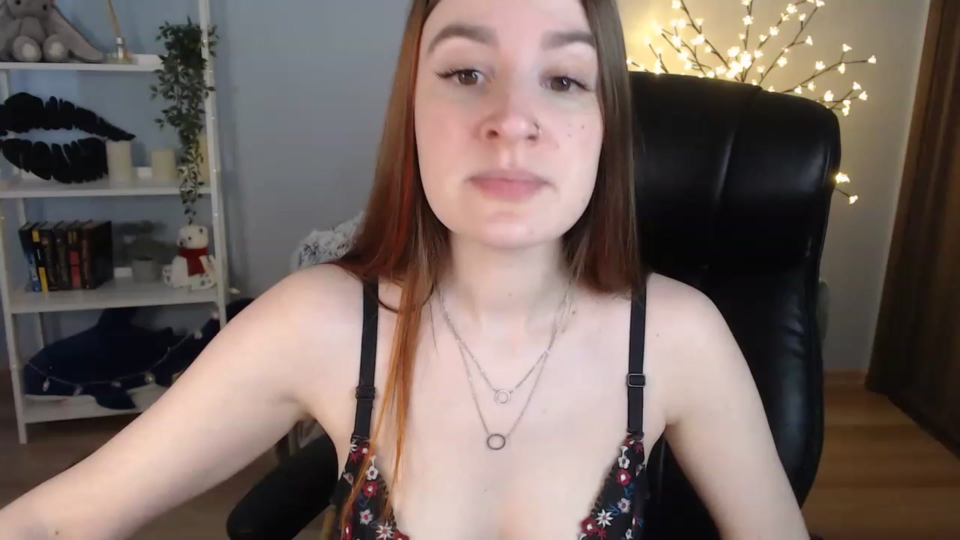Gallery image thumbnail from Brocard's myfreecams stream on, 06/01/2023, 11:20 image 2 of 20
