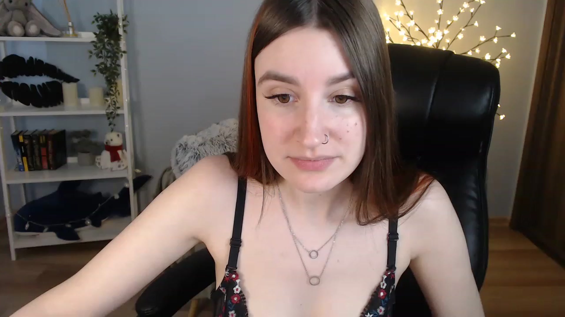 Gallery image thumbnail from Brocard's myfreecams stream on, 06/01/2023, 11:20 image 15 of 20