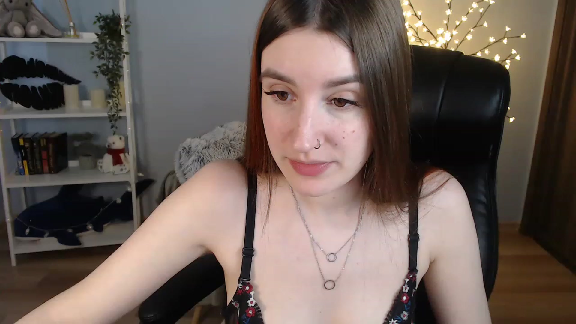 Gallery image thumbnail from Brocard's myfreecams stream on, 06/01/2023, 11:20 image 20 of 20
