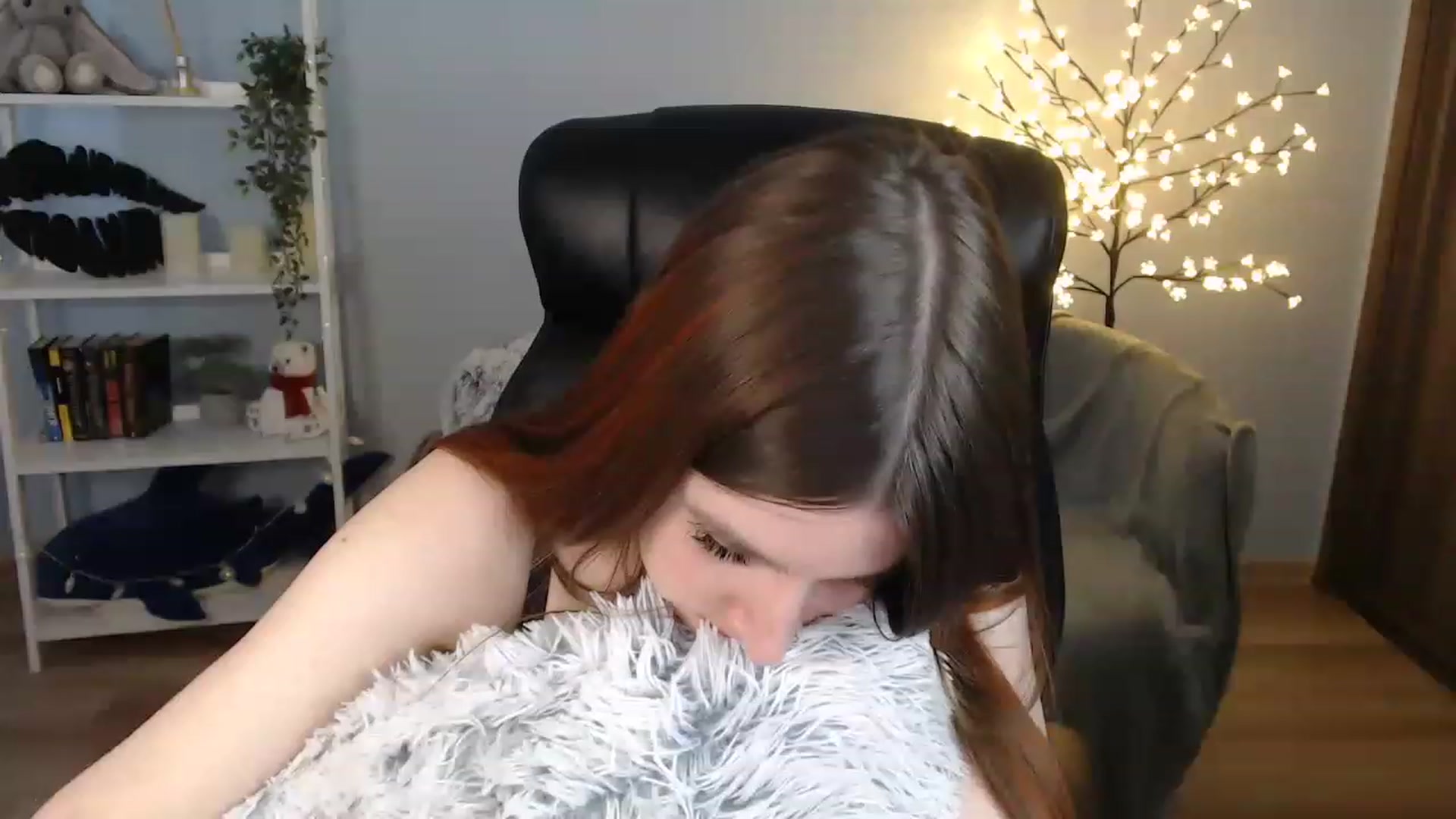 Gallery image thumbnail from Brocard's myfreecams stream on, 06/01/2023, 13:00 image 6 of 20