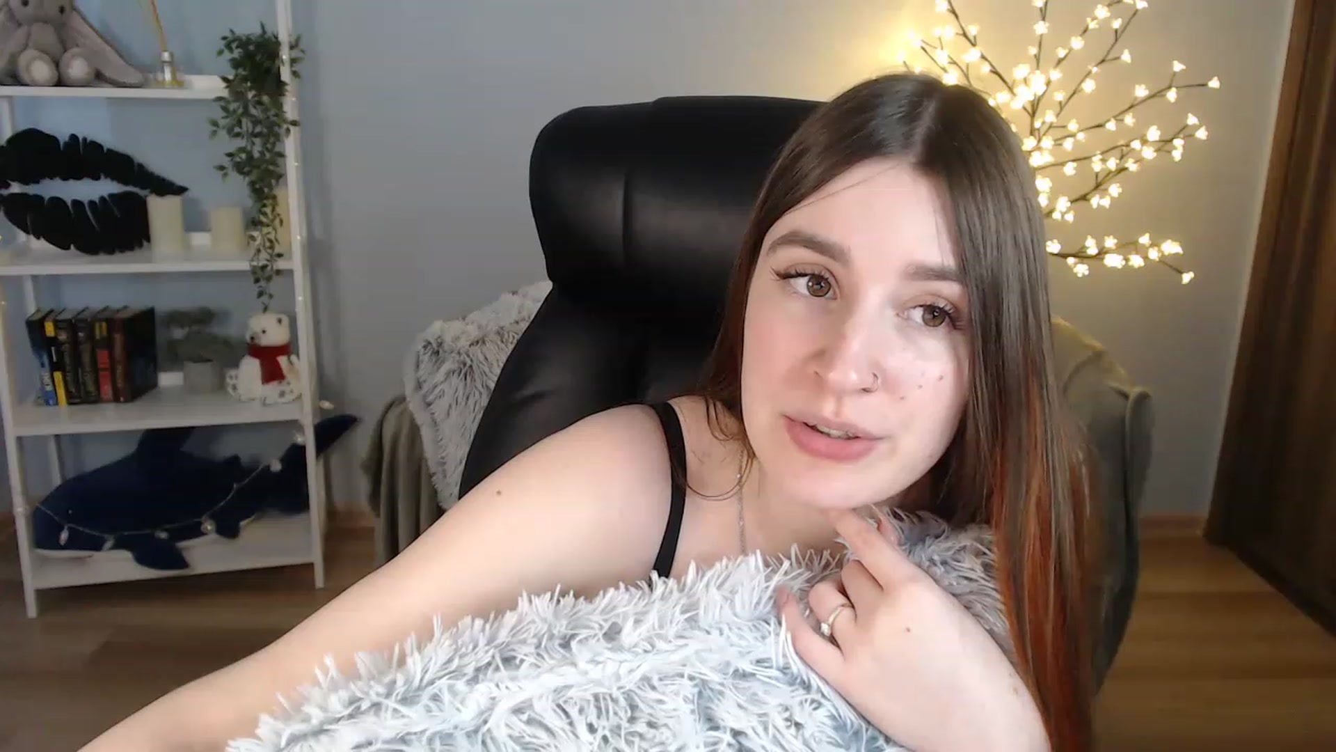 Gallery image thumbnail from Brocard's myfreecams stream on, 06/01/2023, 13:00 image 20 of 20