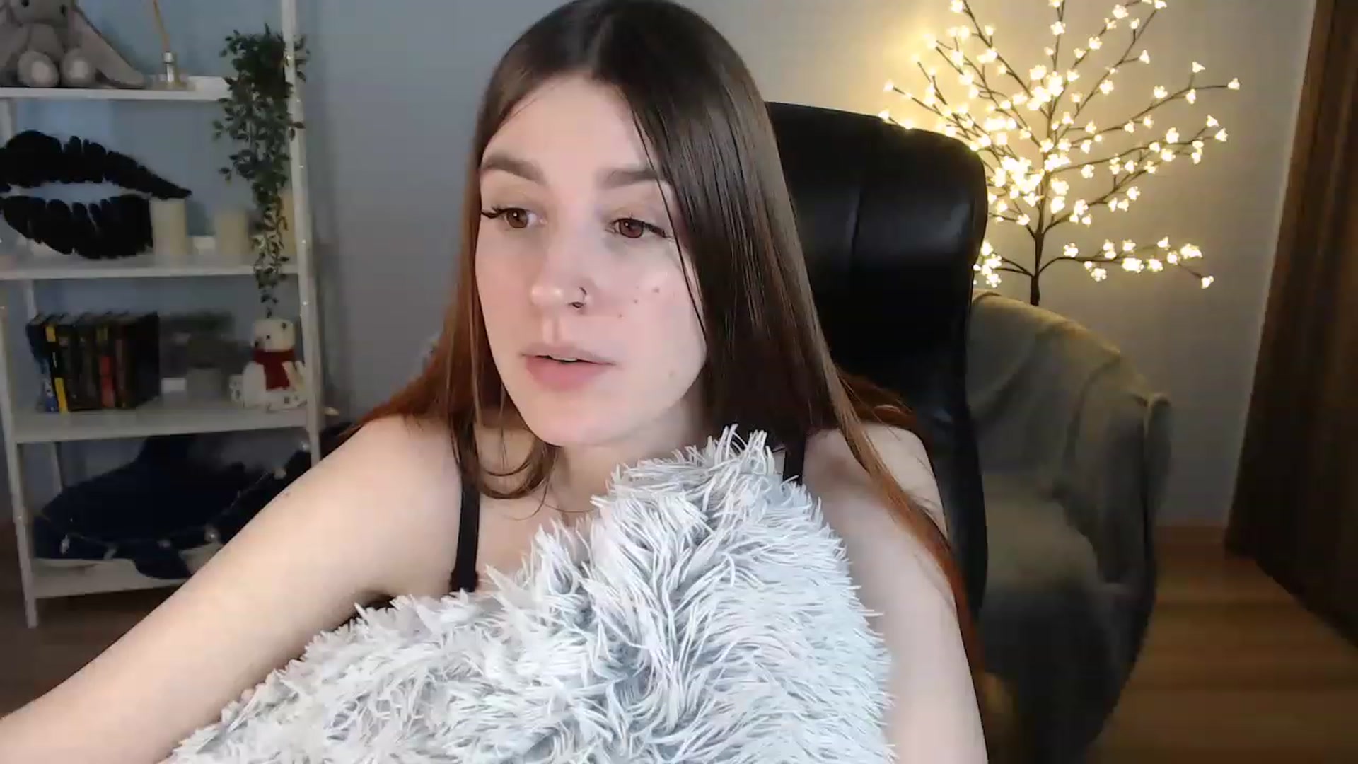 Gallery image thumbnail from Brocard's myfreecams stream on, 06/01/2023, 13:00 image 4 of 20