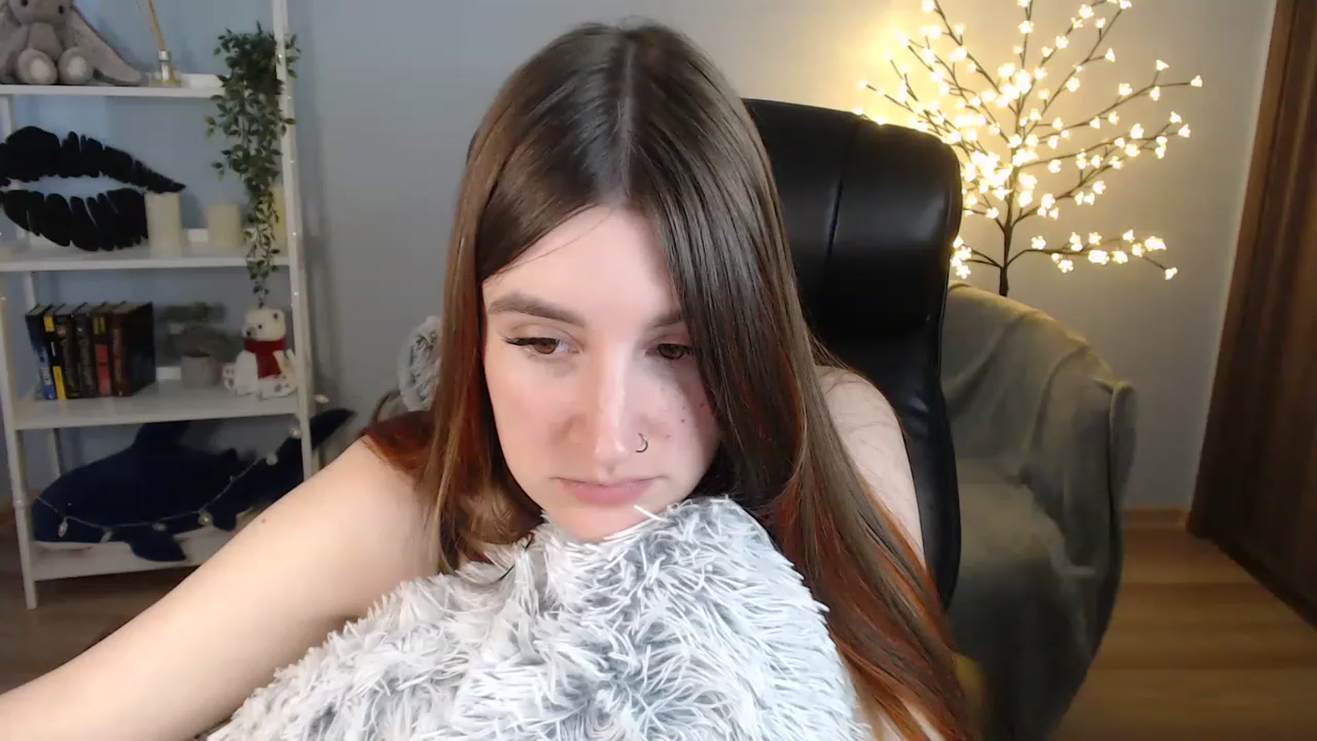 Gallery image thumbnail from Brocard's myfreecams stream on, 06/01/2023, 13:00 image 8 of 20