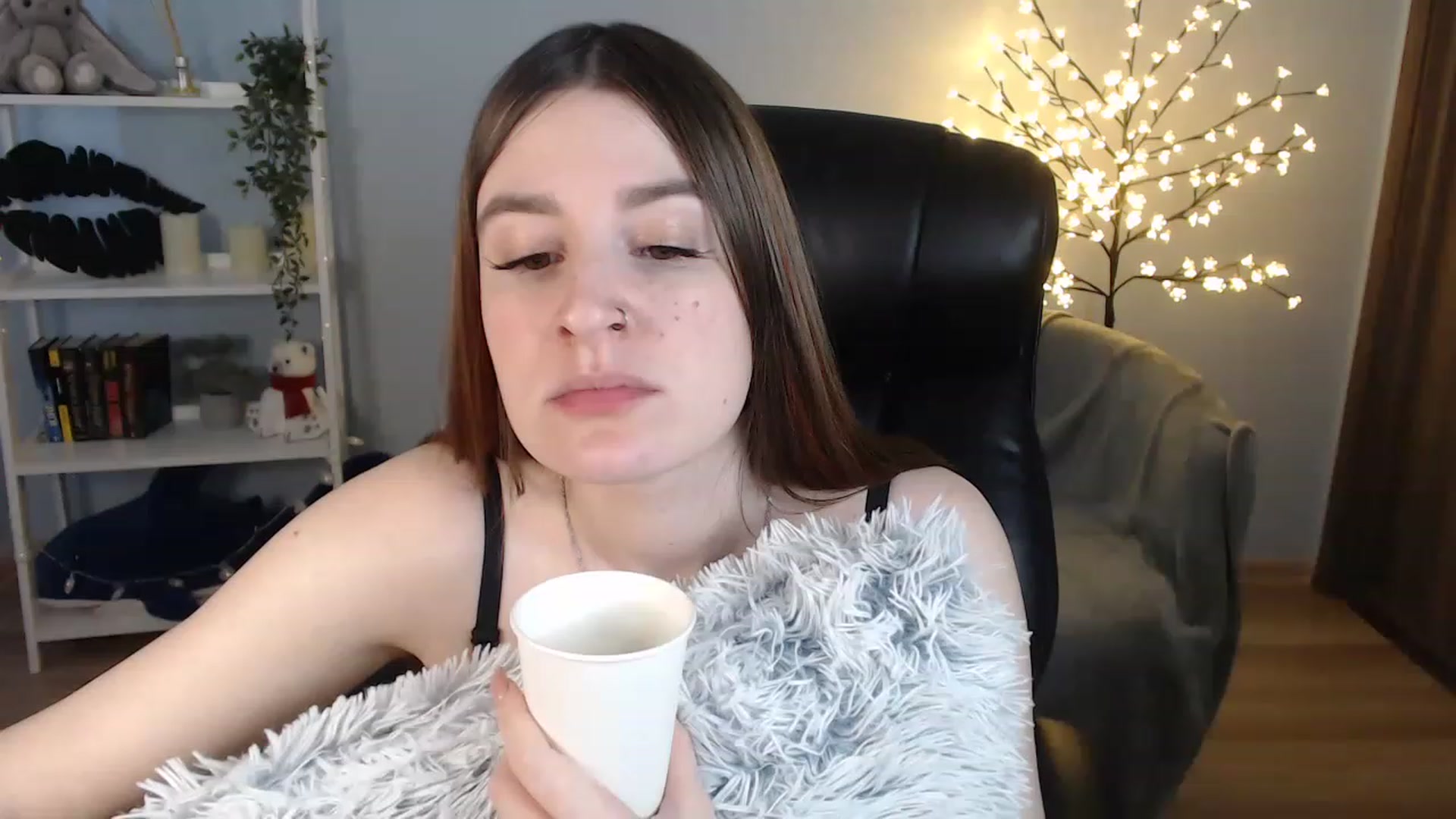 Gallery image thumbnail from Brocard's myfreecams stream on, 06/01/2023, 13:00 image 1 of 20