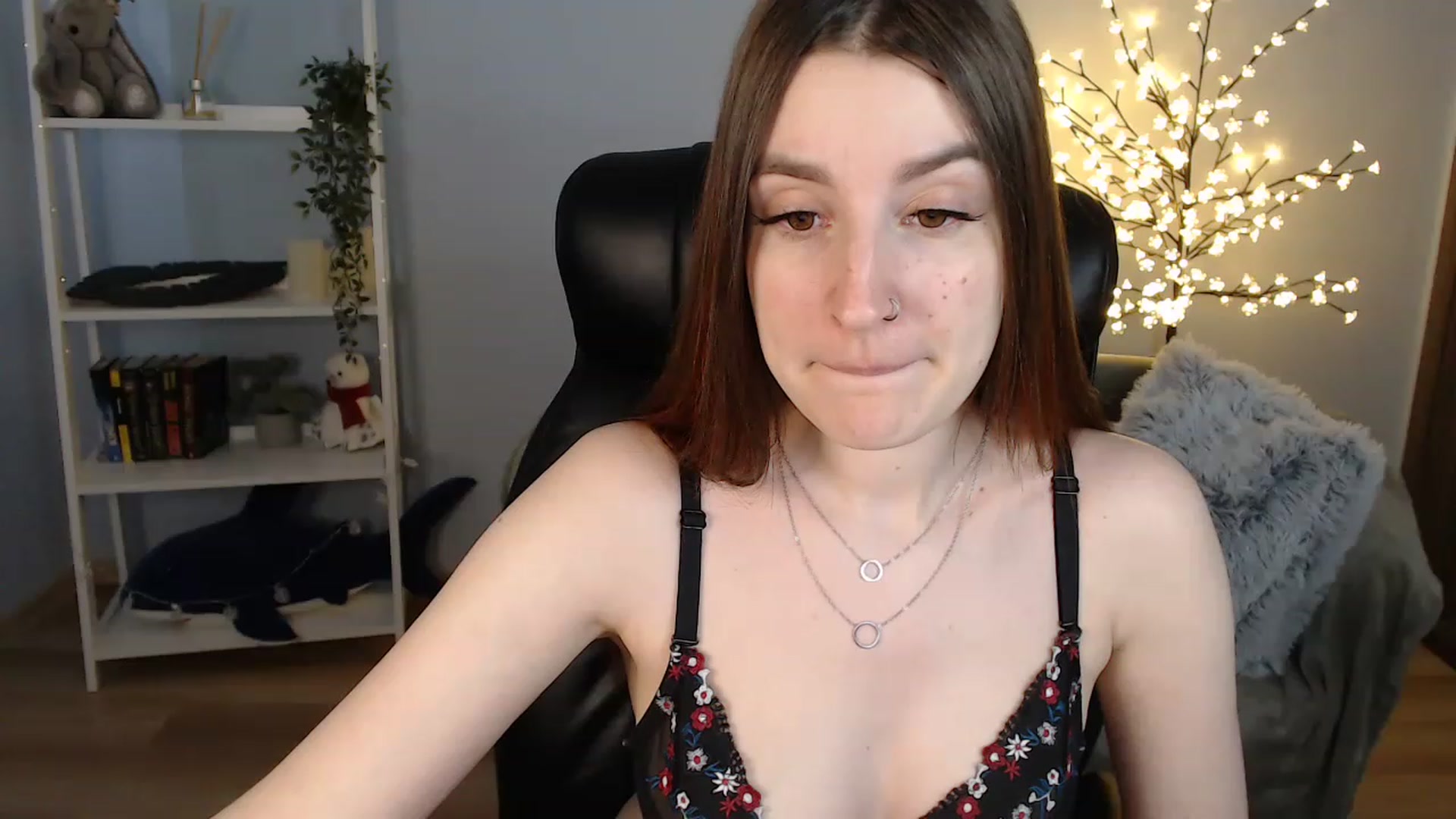 Gallery image thumbnail from Brocard's myfreecams stream on, 06/10/2023, 12:10 image 2 of 20