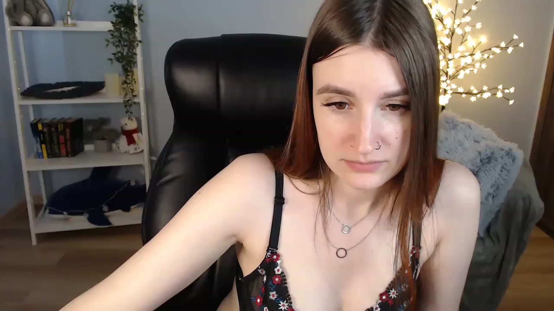 Gallery image thumbnail from Brocard's myfreecams stream on, 06/10/2023, 12:10 image 7 of 20