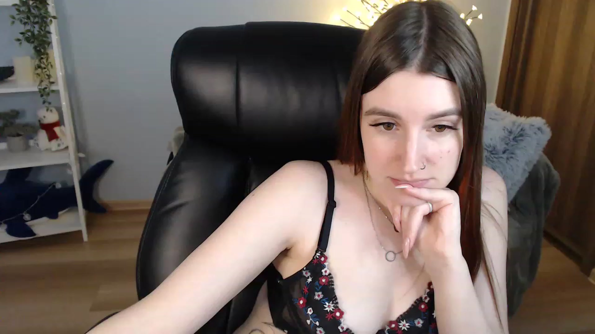 Gallery image thumbnail from Brocard's myfreecams stream on, 06/10/2023, 13:13 image 15 of 20
