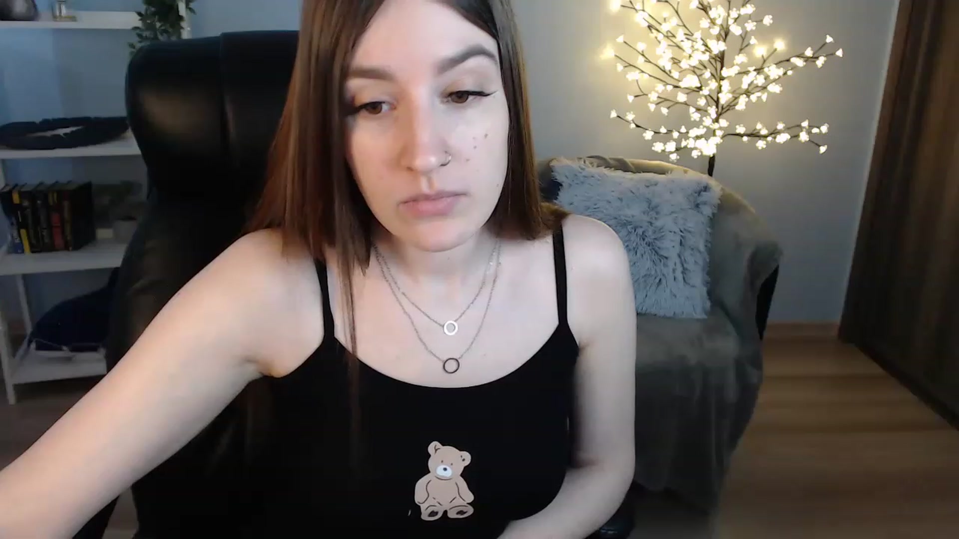 Gallery image thumbnail from Brocard's myfreecams stream on, 06/16/2023, 09:02 image 7 of 20
