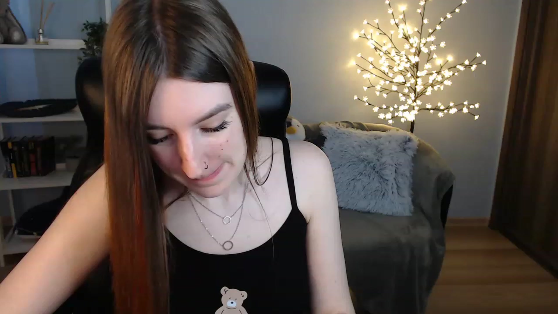 Gallery image thumbnail from Brocard's myfreecams stream on, 06/16/2023, 09:02 image 2 of 20