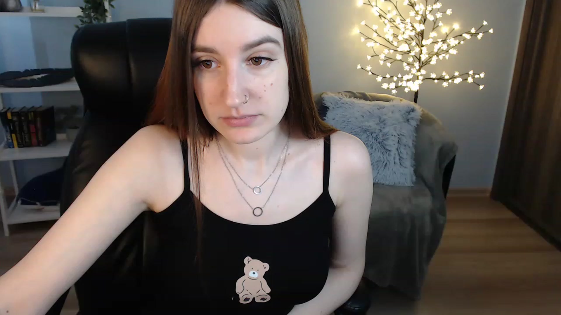 Gallery image thumbnail from Brocard's myfreecams stream on, 06/16/2023, 09:02 image 6 of 20